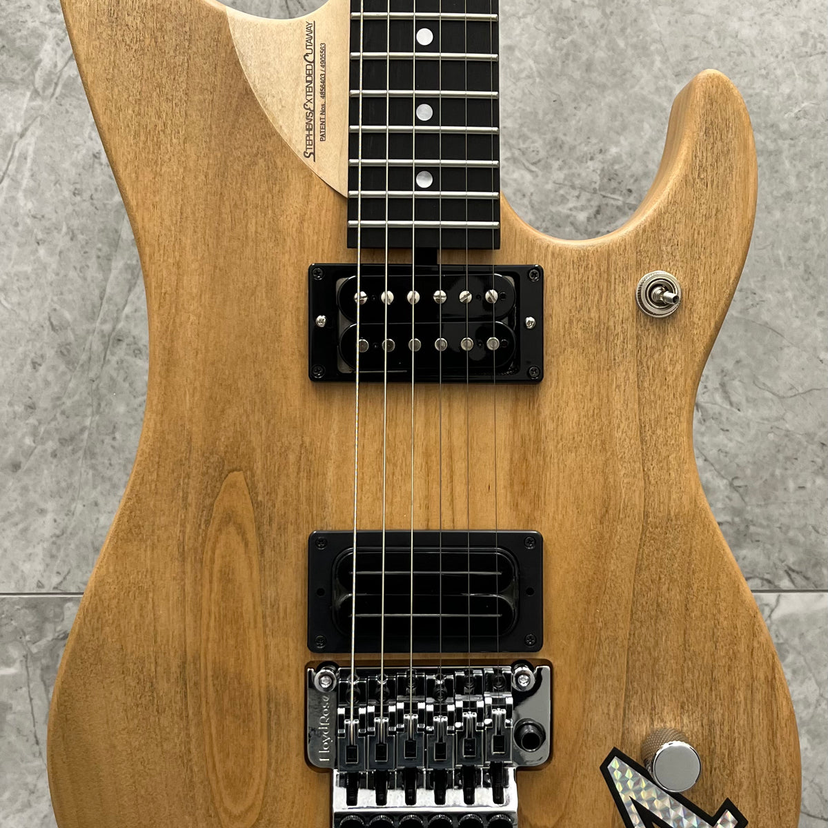 Washburn USA Nuno Bettencourt N4 Vintage Natural Distressed Washburn USA Nuno Bettencourt N4 Vintage Natural Distressed