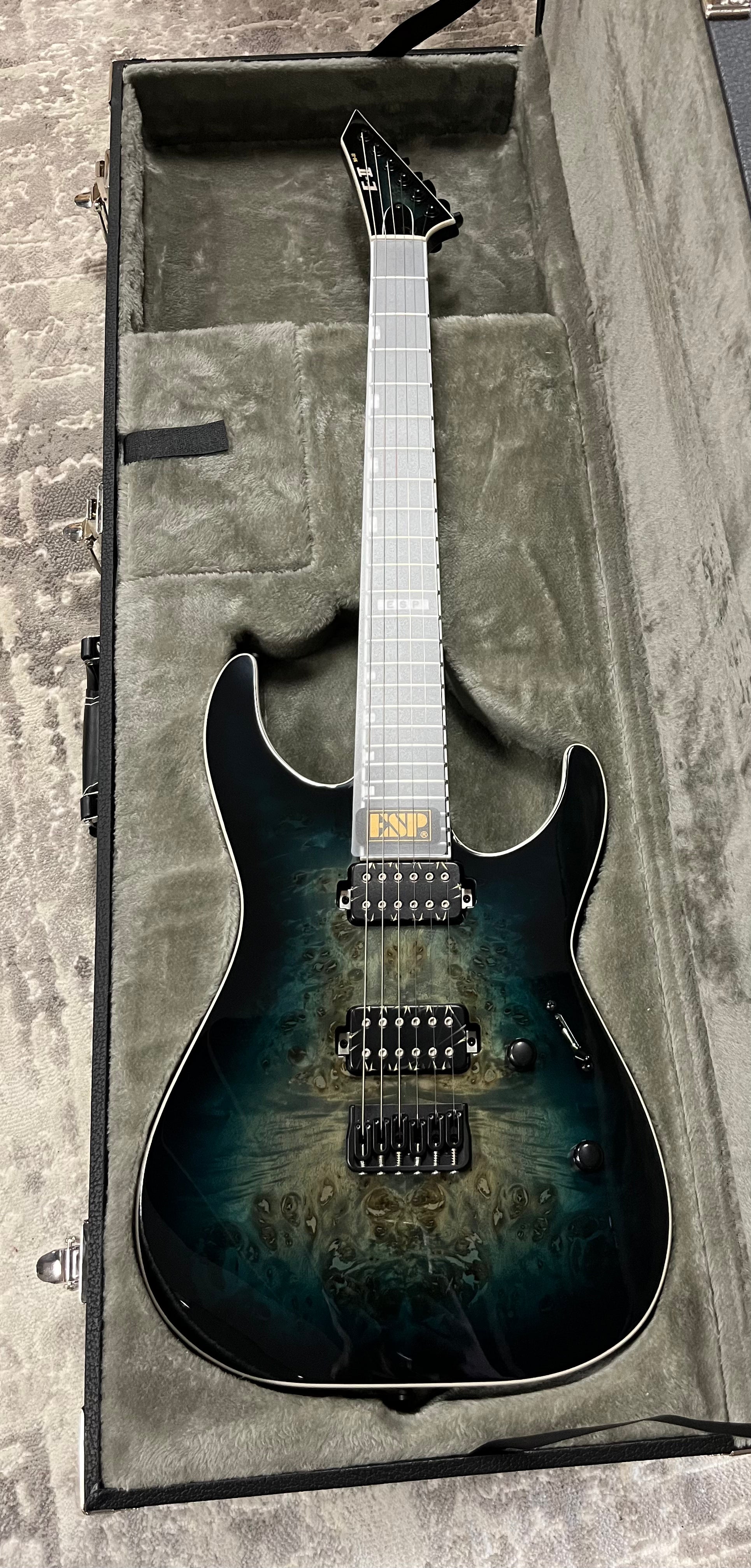 ESP MADE IN JAPAN E-II M-II HT MERCURY BLUE BURST EII MII W/ HARD SHELL CASE EIIMIIHTBMMBLUB SERIAL NUMBER ES6091243 - 8.2LBS
