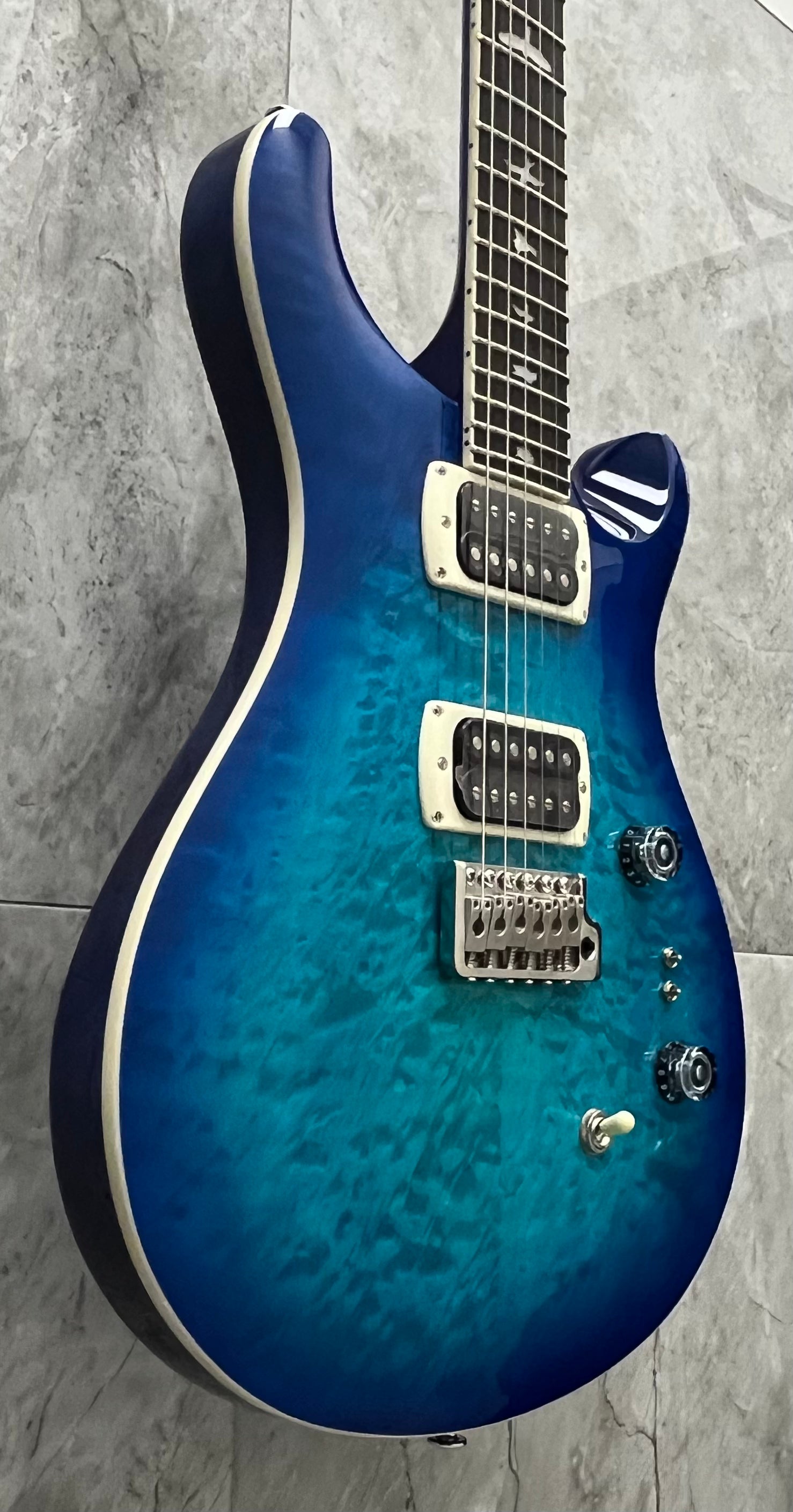 PRS GUITARS SE Custom 24-08 Quilt TOP Lake Blue 115995:LB SERIAL NUMBER CTIH054350 - 7 LBS 10 OZ