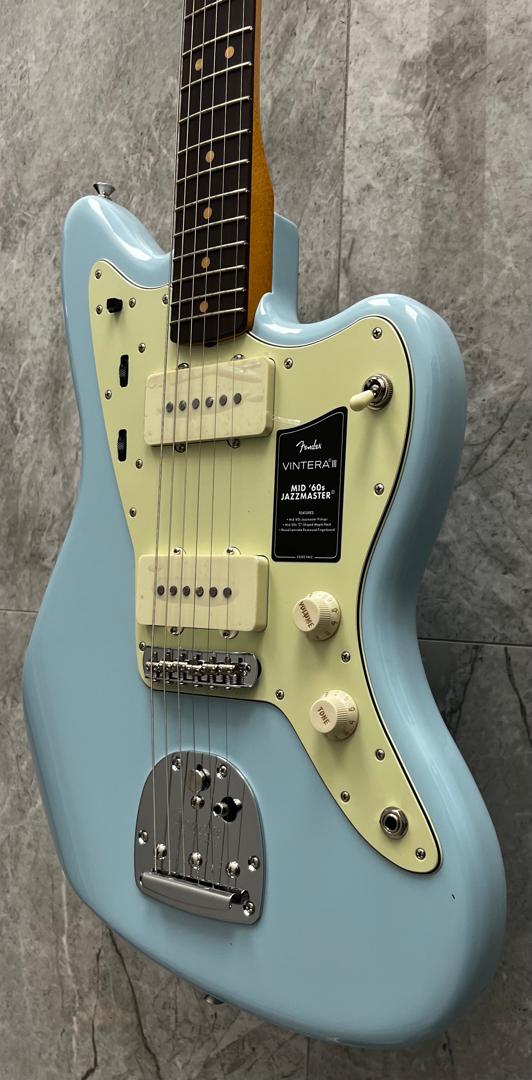 Fender Vintera III Mid 60s Jazzmaster Rosewood Fingerboard, Sonic Blue 0149290372 SERIAL NUMBER MX26030936 - 7 LBS 15 OZ
