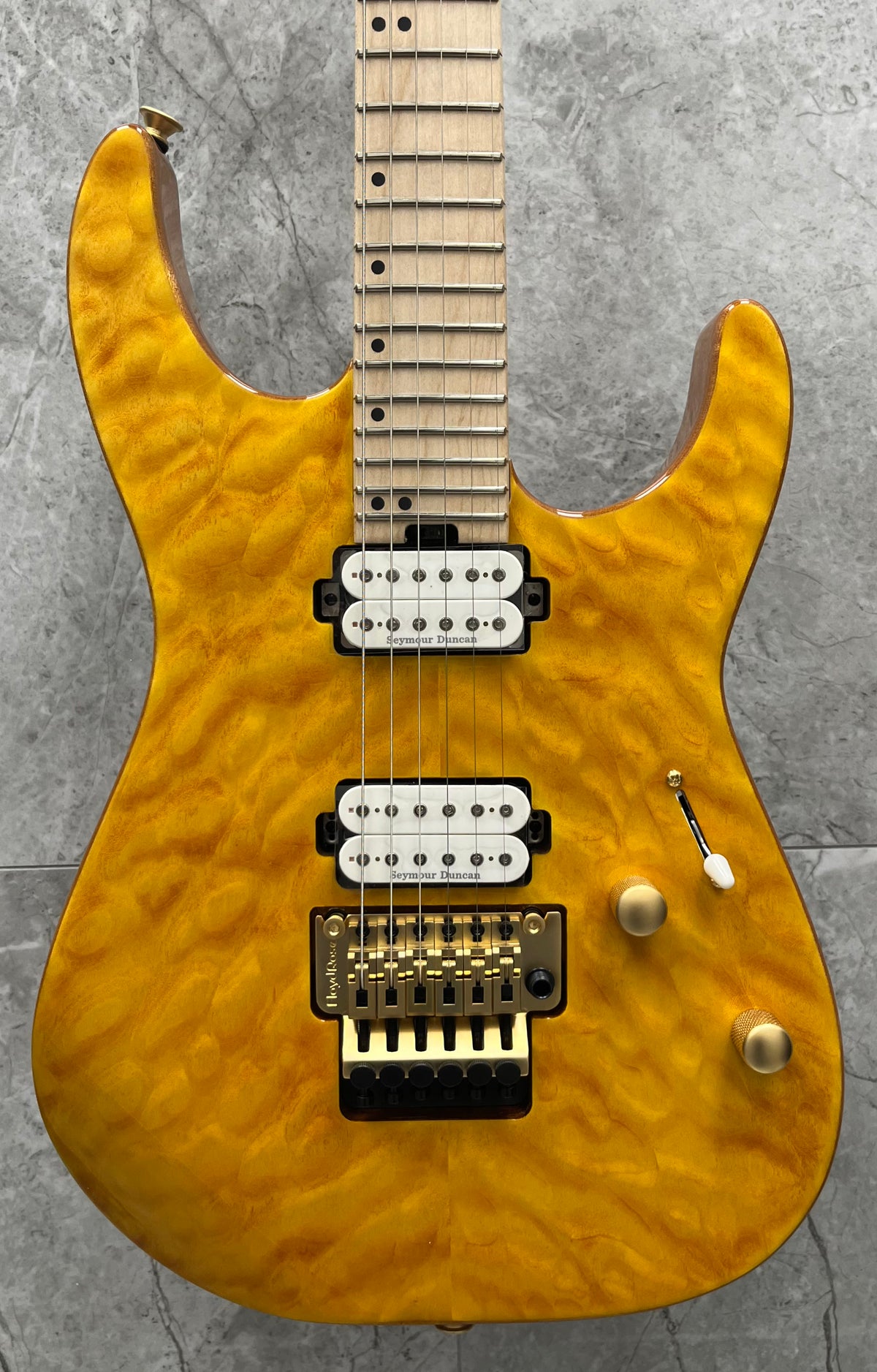 Charvel Pro-Mod DK24 HH FR M Mahogany with Quilt Maple Maple