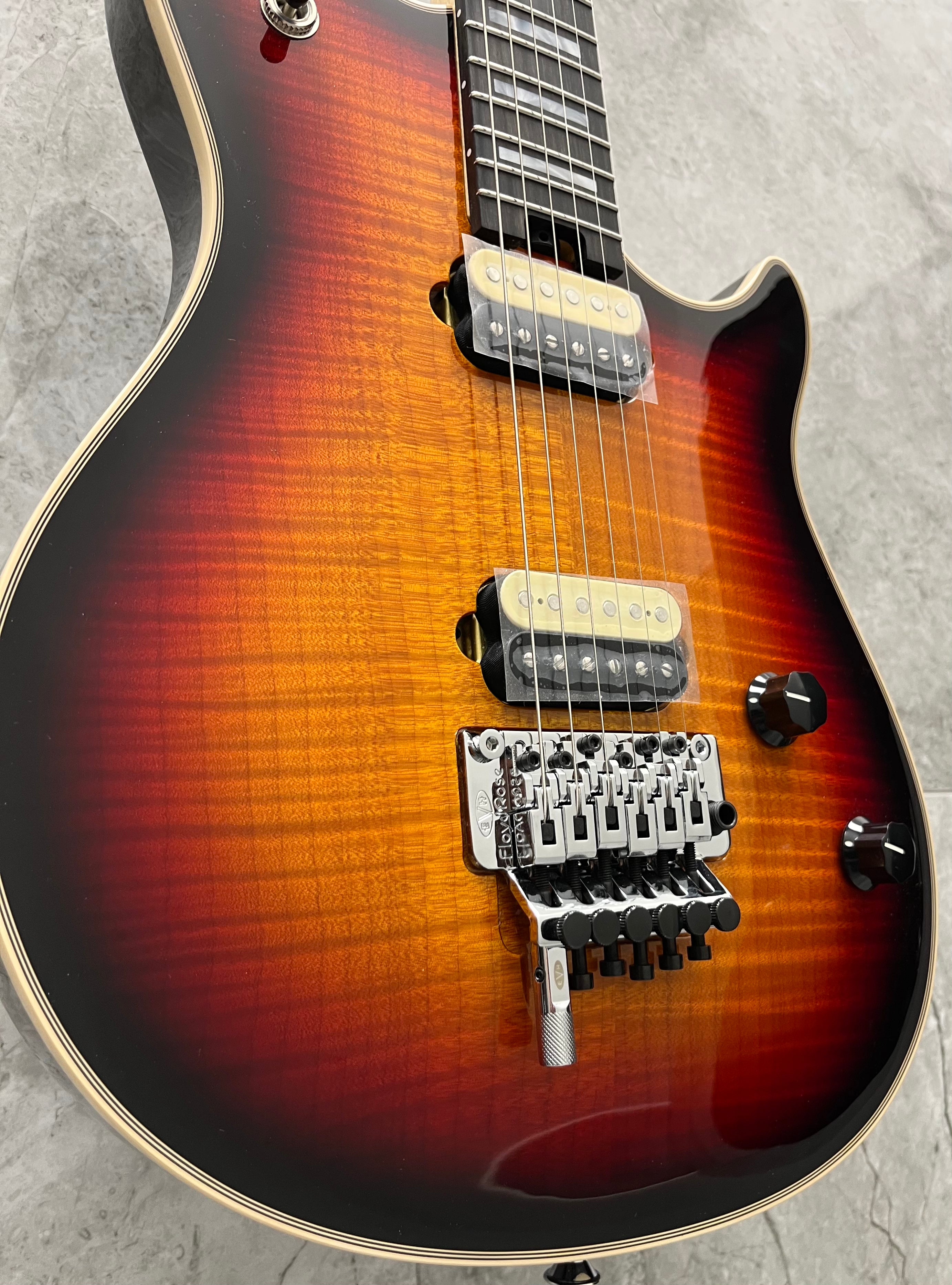 EVH Wolfgang USA Ebony Fingerboard 5A Flame Top 3 Tone Burst