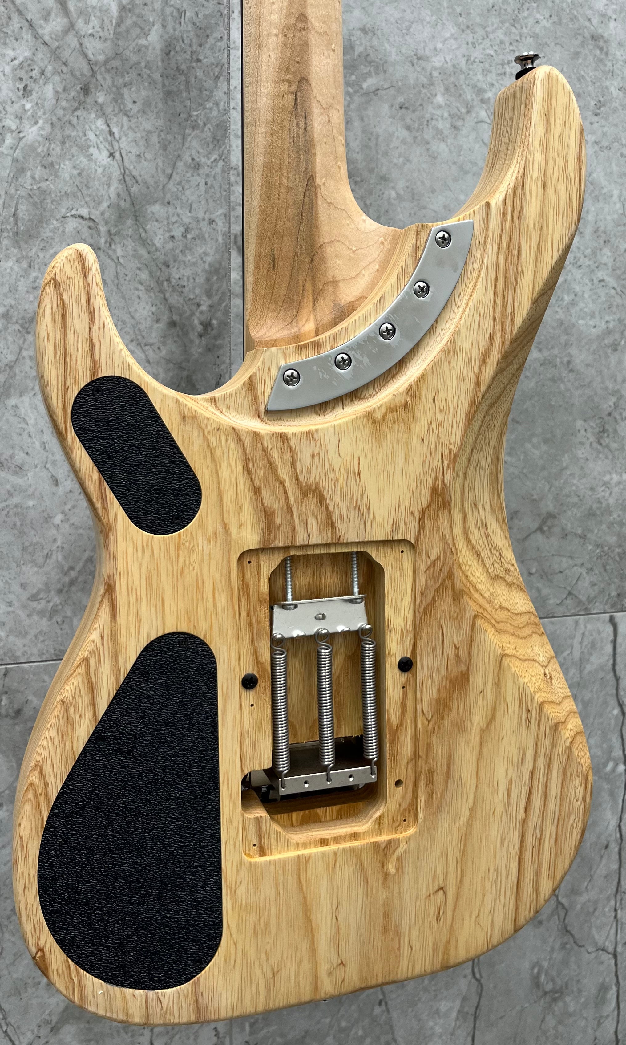 Washburn USA N4 Nuno Bettencourt Swamp Ash Natural Matte Finish N4ESANM-D SERIAL NUMBER 2509503 - 6 LBS 12 OZ