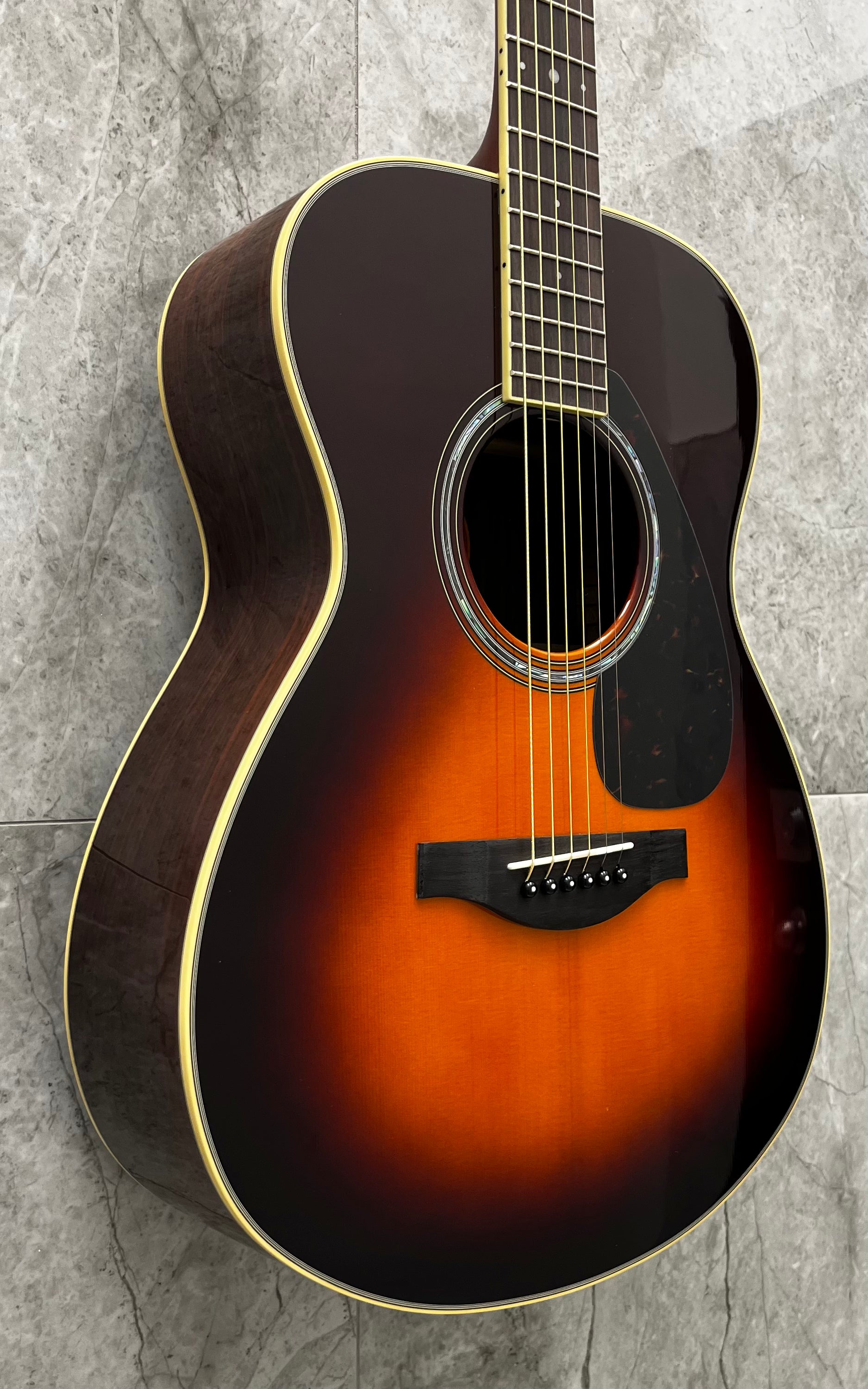 Yamaha LS6ARE BS Folk Guitar Brown Sunburst LS6ARE BS w/ YAMAHA HARD BAG INCLUDED