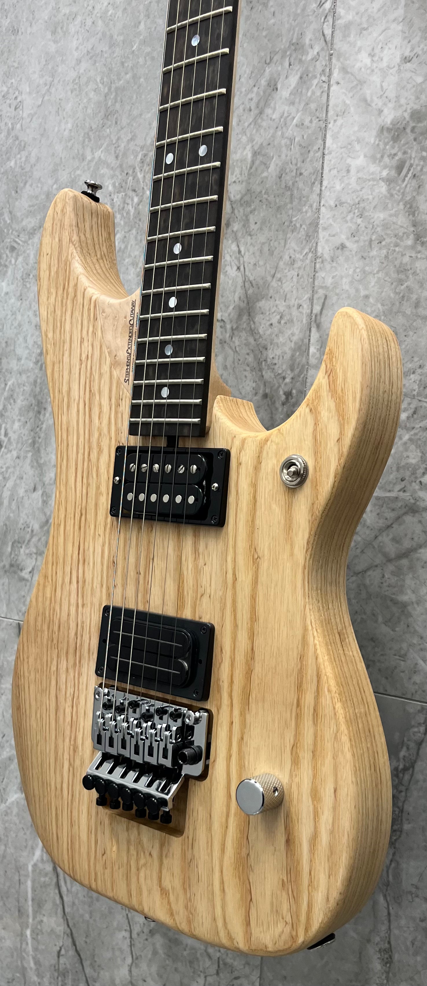 Washburn USA N4 Nuno Bettencourt Swamp Ash Natural Matte Finish N4ESANM-D SERIAL NUMBER 2509524 - 6 LBS 10 OZ