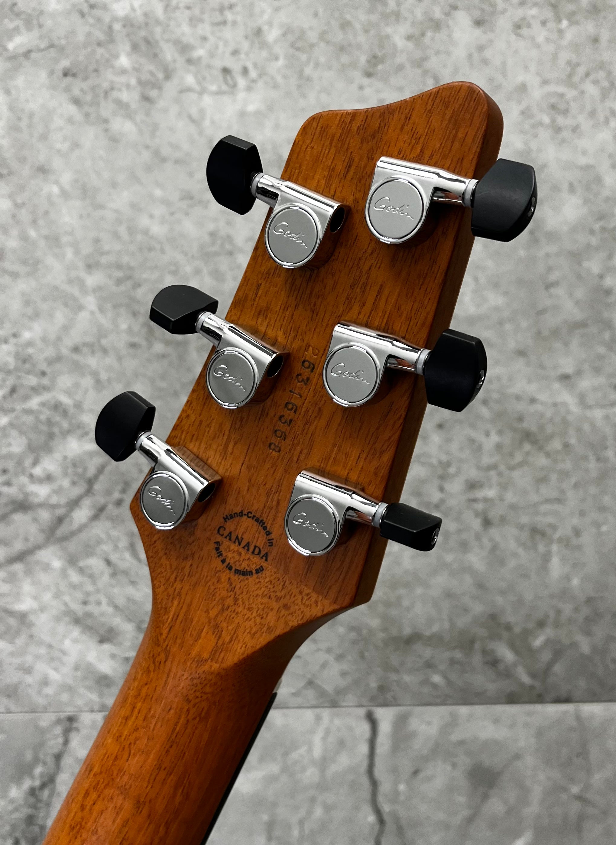 Godin Made in Canada xtSA 6 String Koa Extreme HG W/ GIG BAG 041497 SERIAL NUMBER 26316368 - 7 LBS 9 OZ