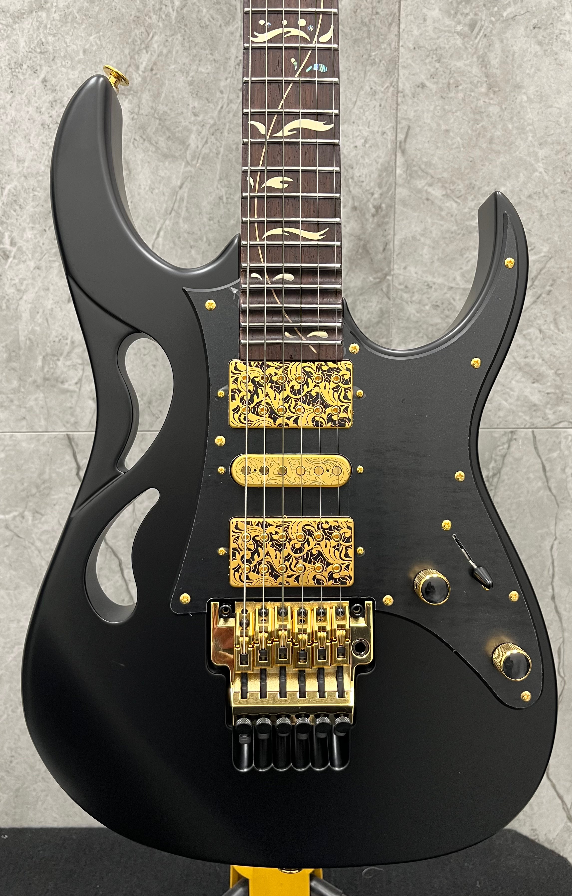 Ibanez steve vai signature electric guitar hotsell