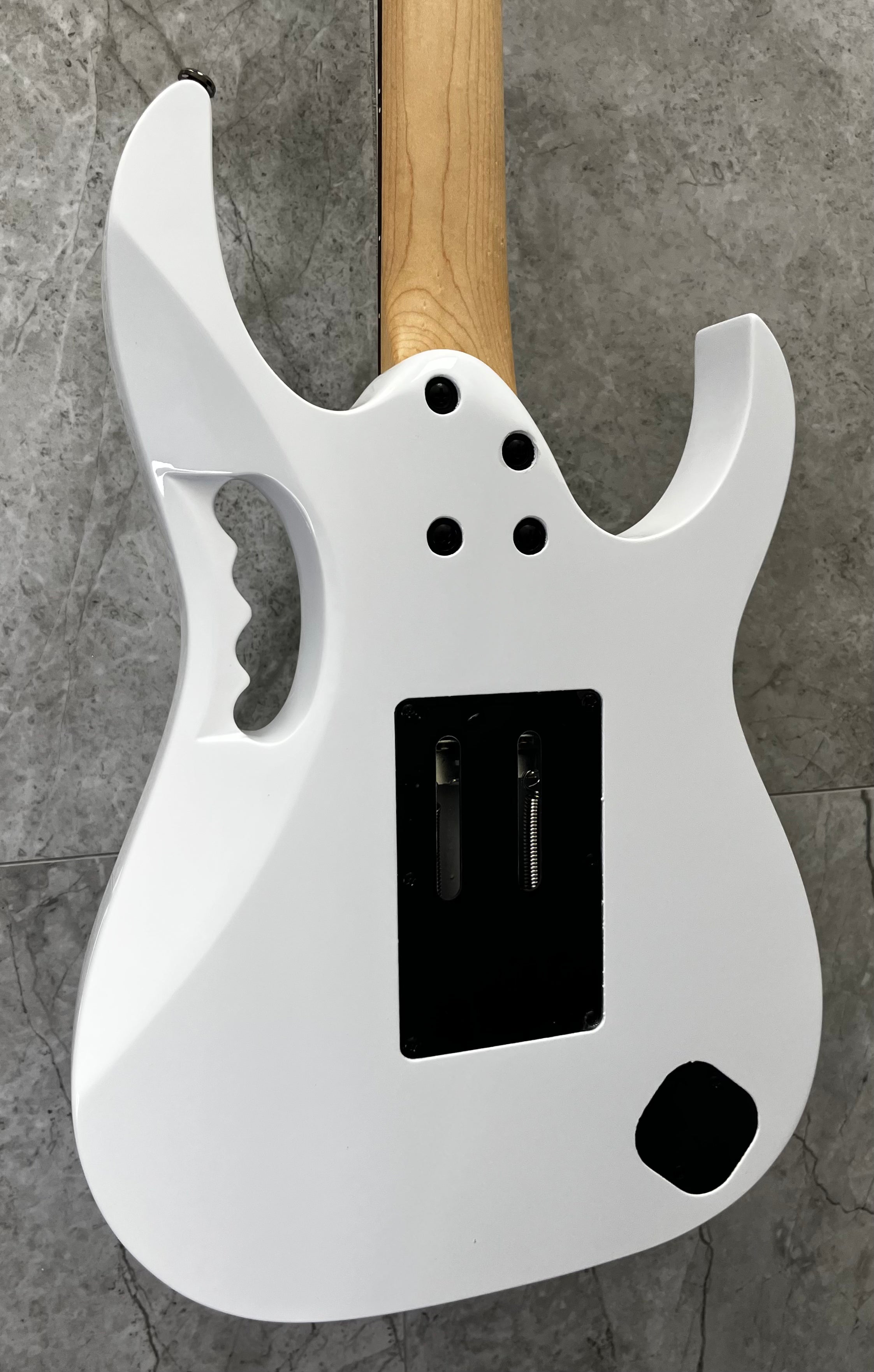 Ibanez JEMJRLWH Steve Vai LEFT HANDED Signature Series Jemjr 6 String LH Electric Guitar White SERIAL NUMBER I260102622 - 7 LBS 8 OZ