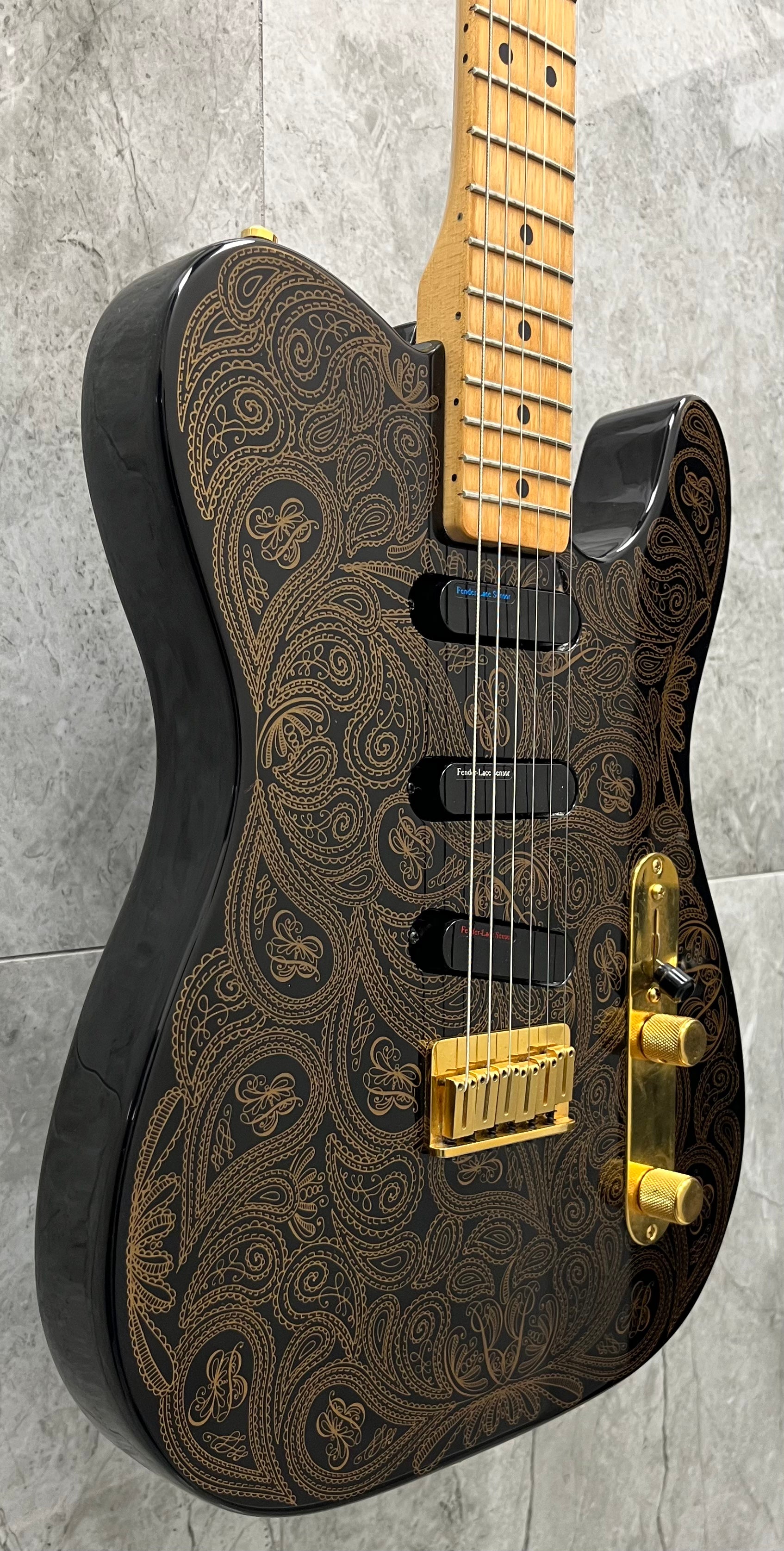 Fender USA 1993 James Burton Telecaster Black and Gold Paisley USED SERIAL NUMBER N3942698 - 7 LBS 6 OZ