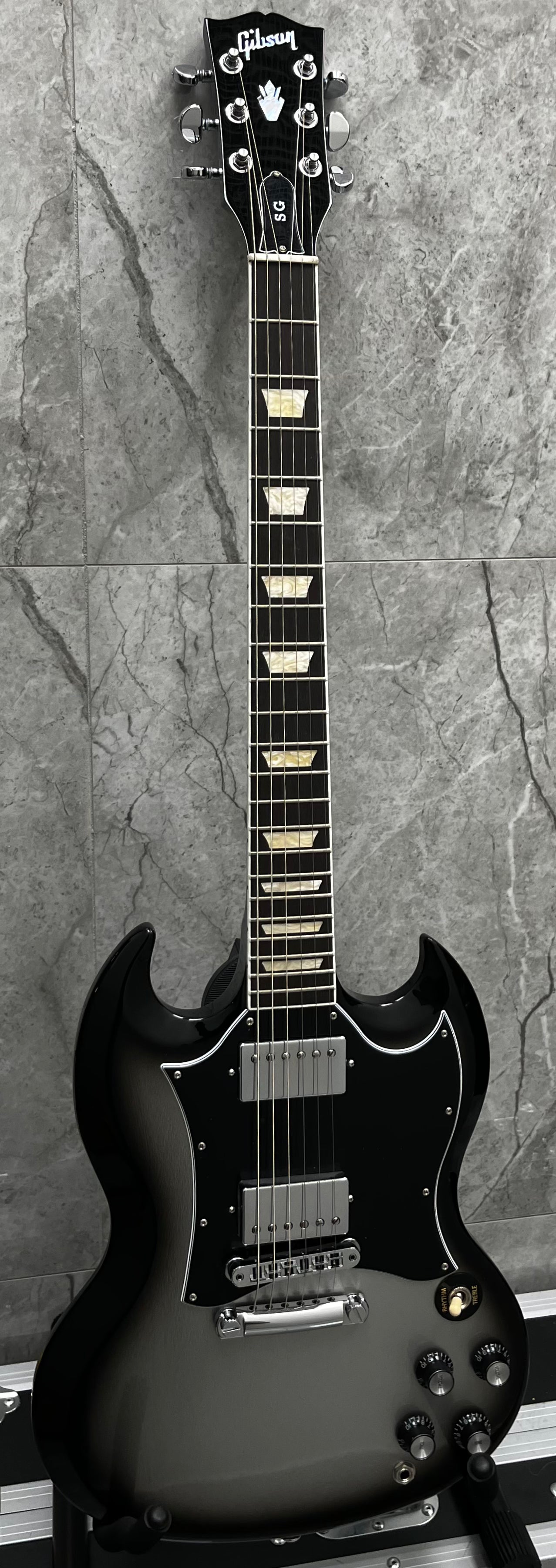 Gibson USA SG Standard Electric Guitar with Softshell Case - Ebony Silverburst SGSG23BSCH SERIAL NUMBER 232540103 - 6 LBS 5 OZ