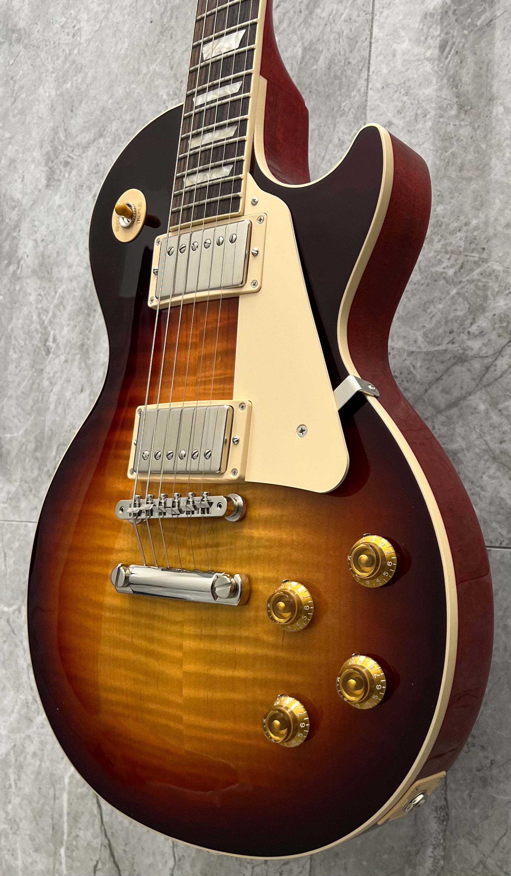 Gibson USA EXCLUSIVE Les Paul Standard 50s Limited Run AAA Flame Figured Top LPS5A22B8NH SERIAL NUMBER 233140120 - 9.4 LBS