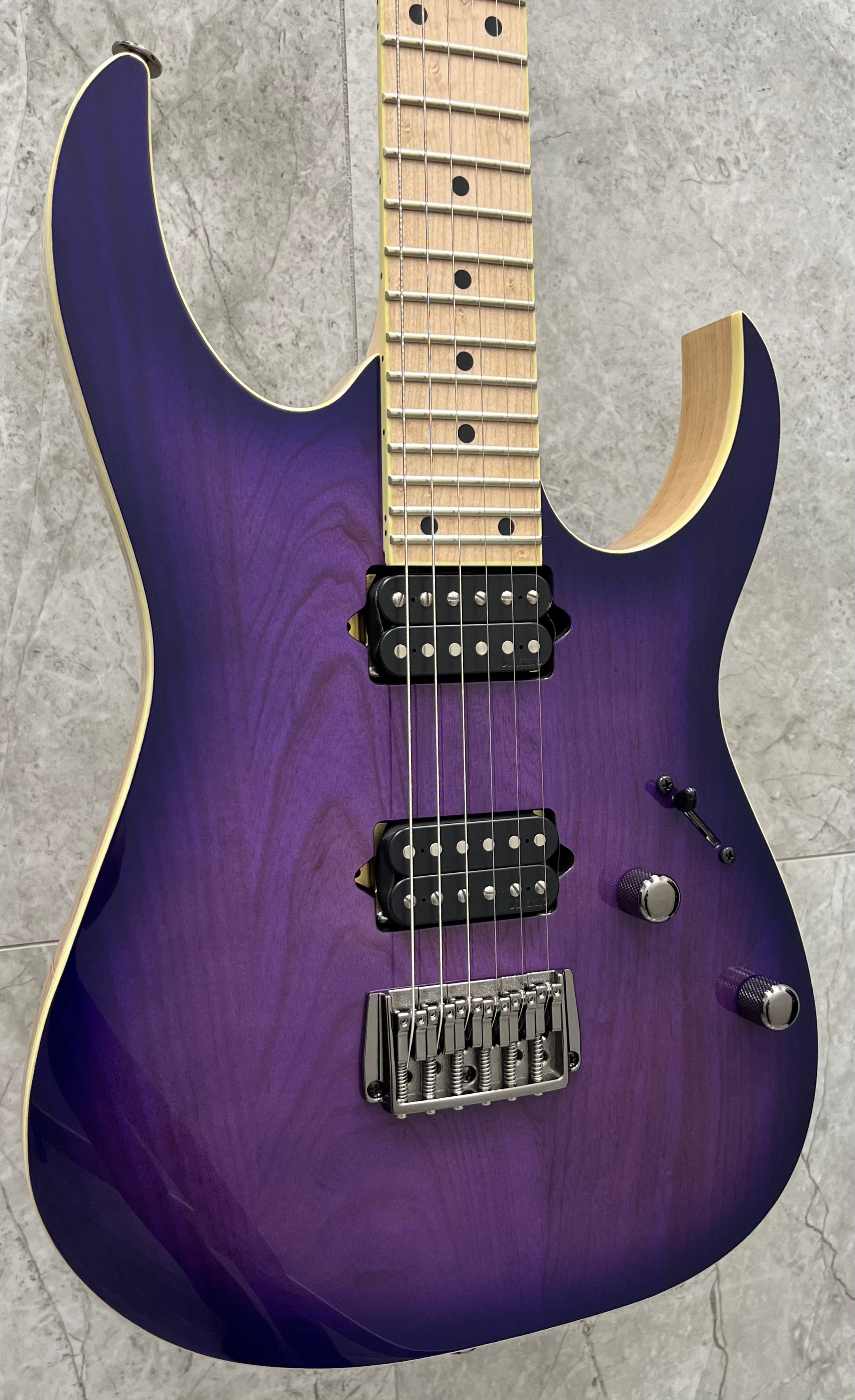 Ibanez RG Prestige Made in Japan 6 string Electric Guitar w/Case Ibanez RG Prestige Made in Japan 6 string Electric Guitar w/Case