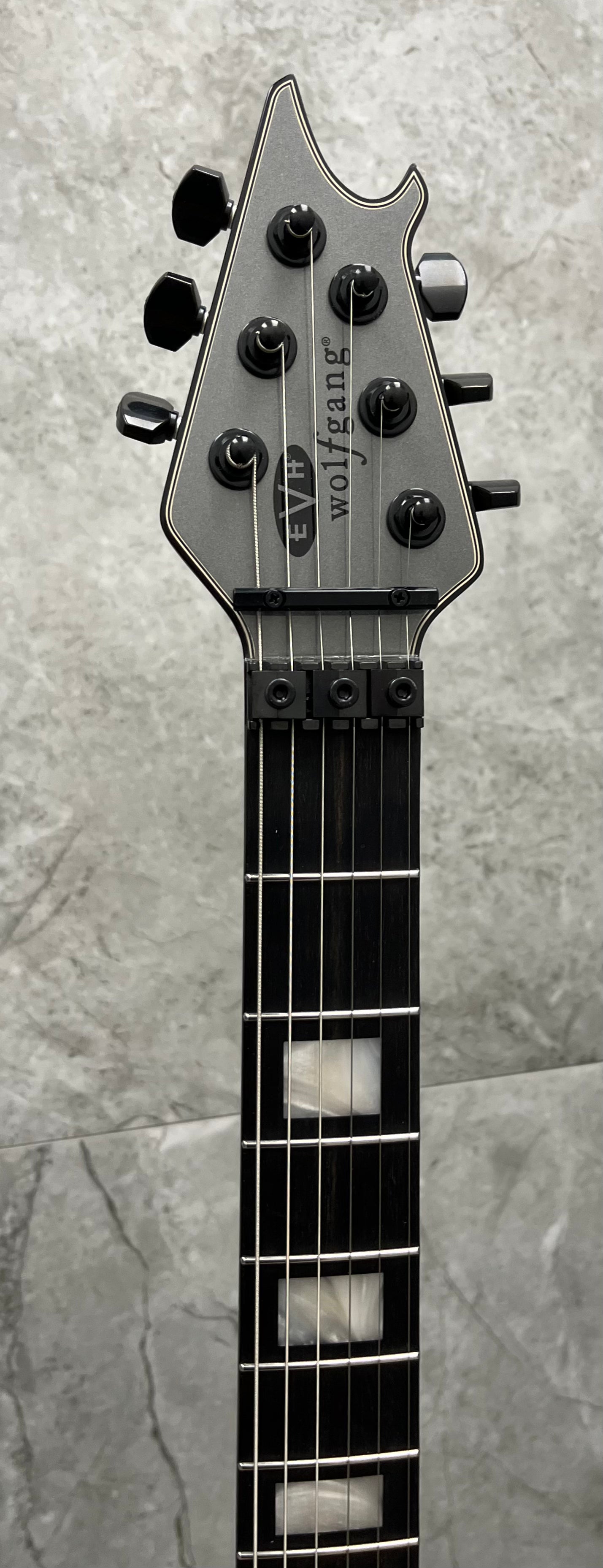 EVH Wolfgang USA Ebony Fingerboard Gloss Silver 5107920821 SERIAL NUMBER WG17502A - 8.0 LBS