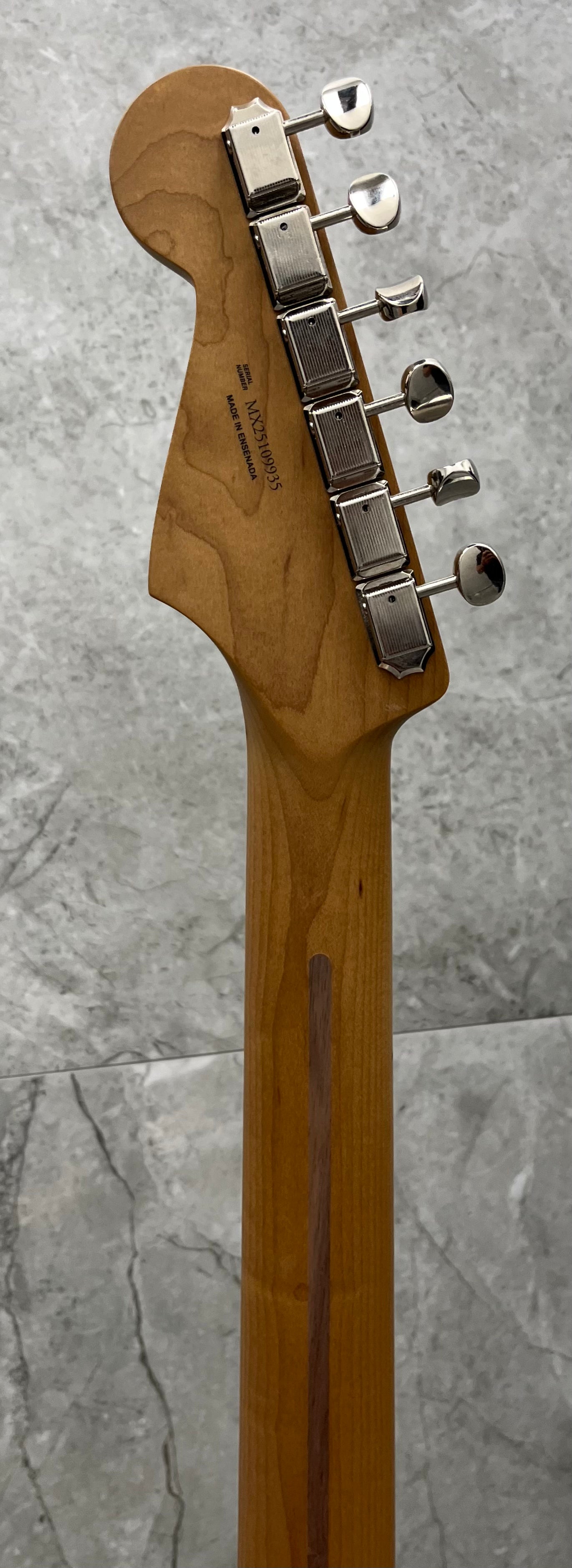 Fender Limited Edition Player II Stratocaster with Custom Shop Pickups, Roasted Maple Fingerboard - Olympic White 0141512505 SERIAL NUMBER MX25109935 - 7 LBS 14 OZ