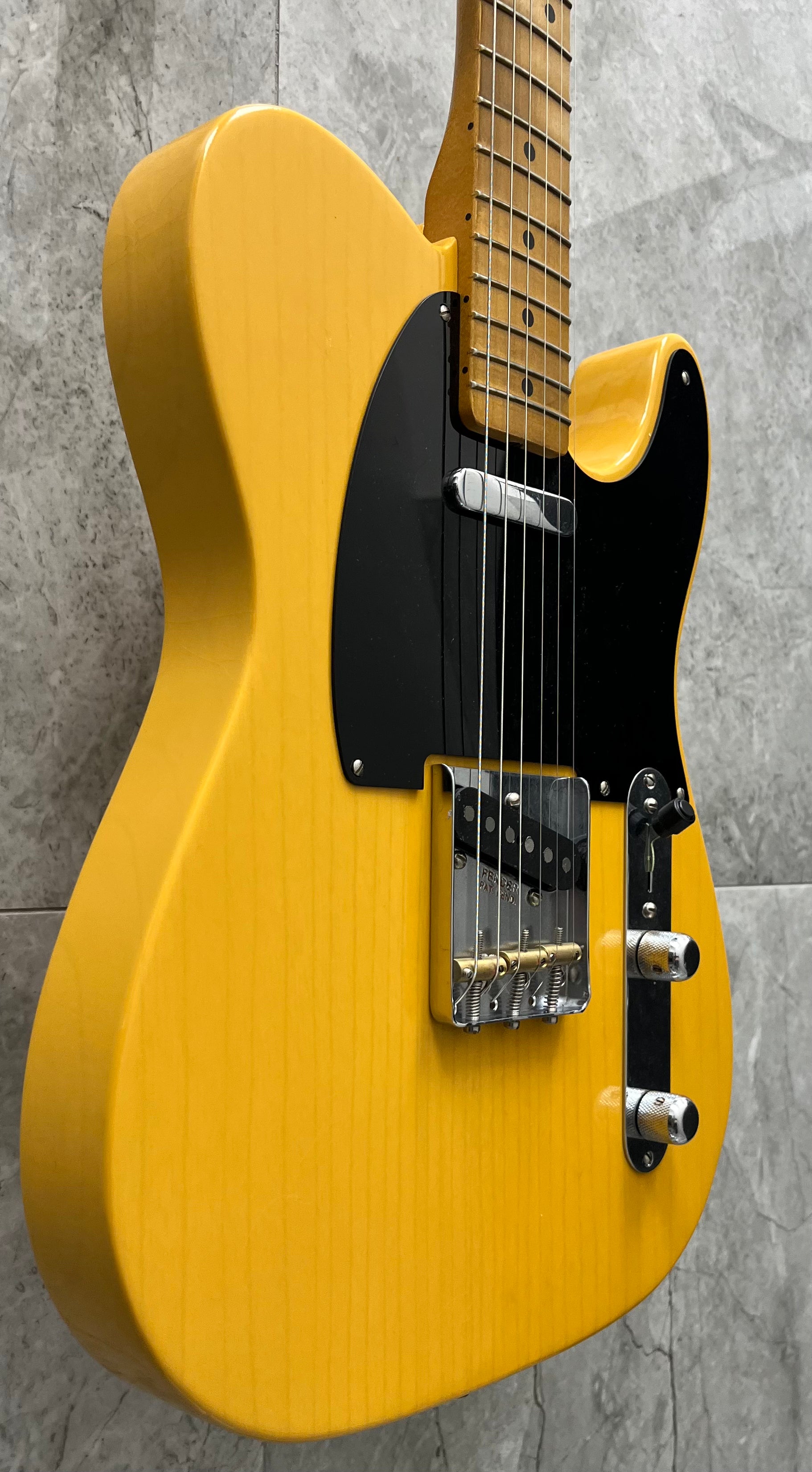 Fender 75th Anniversary Vintera Road Worn 1951 Telecaster Maple Fingerboard Butterscotch Blonde 0140122750 SERIAL NUMBER MX26002957 - 7 LBS 13 OZ
