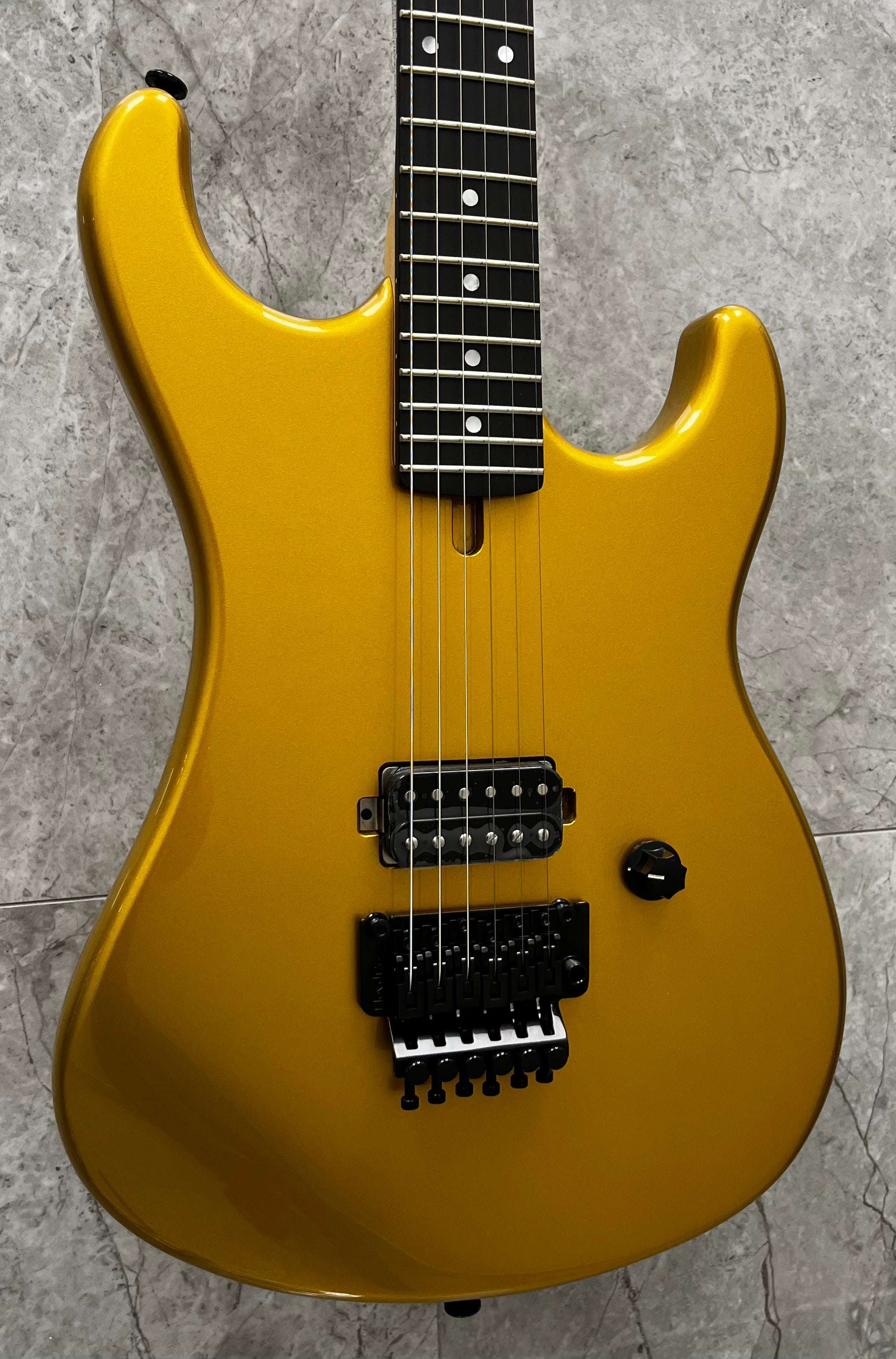 Kramer 50th Anniversary Series - Curated K5084 84 Gold Gloss Finish W/ GIG BAG SERIAL NUMBER 26012901150 - 8 LBS 3 OZ
