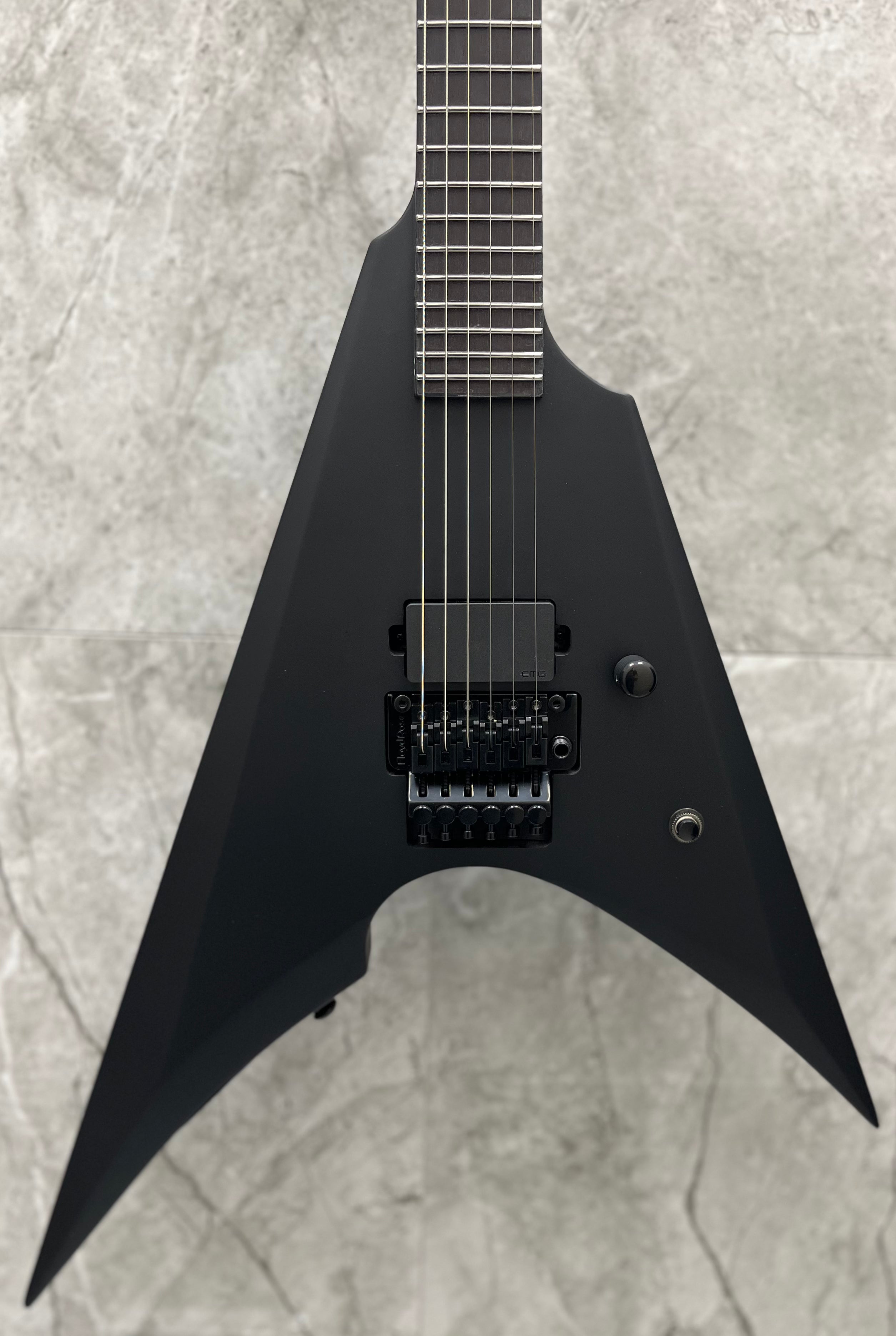 LORD ブラックメタル　blackl ESP LTD ARROW BLACK METAL BLACK SATIN LARROWBKMBLKS LAST ONE