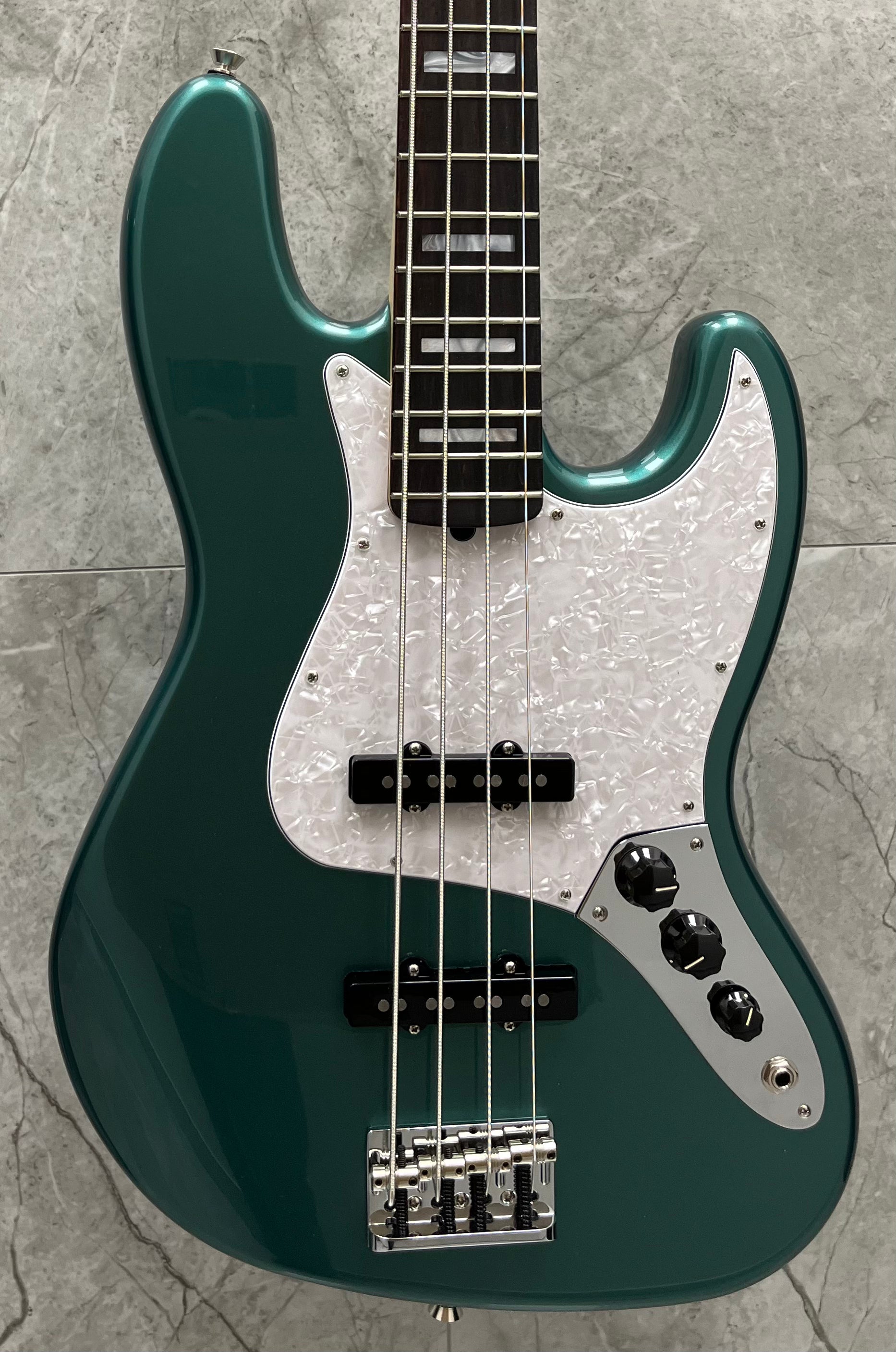 Fender USA Adam Clayton Jazz Bass, Rosewood Fingerboard, Sherwood Green Metallic 0190090846 SERIAL NUMBER US24042707 - 9.0 LBS