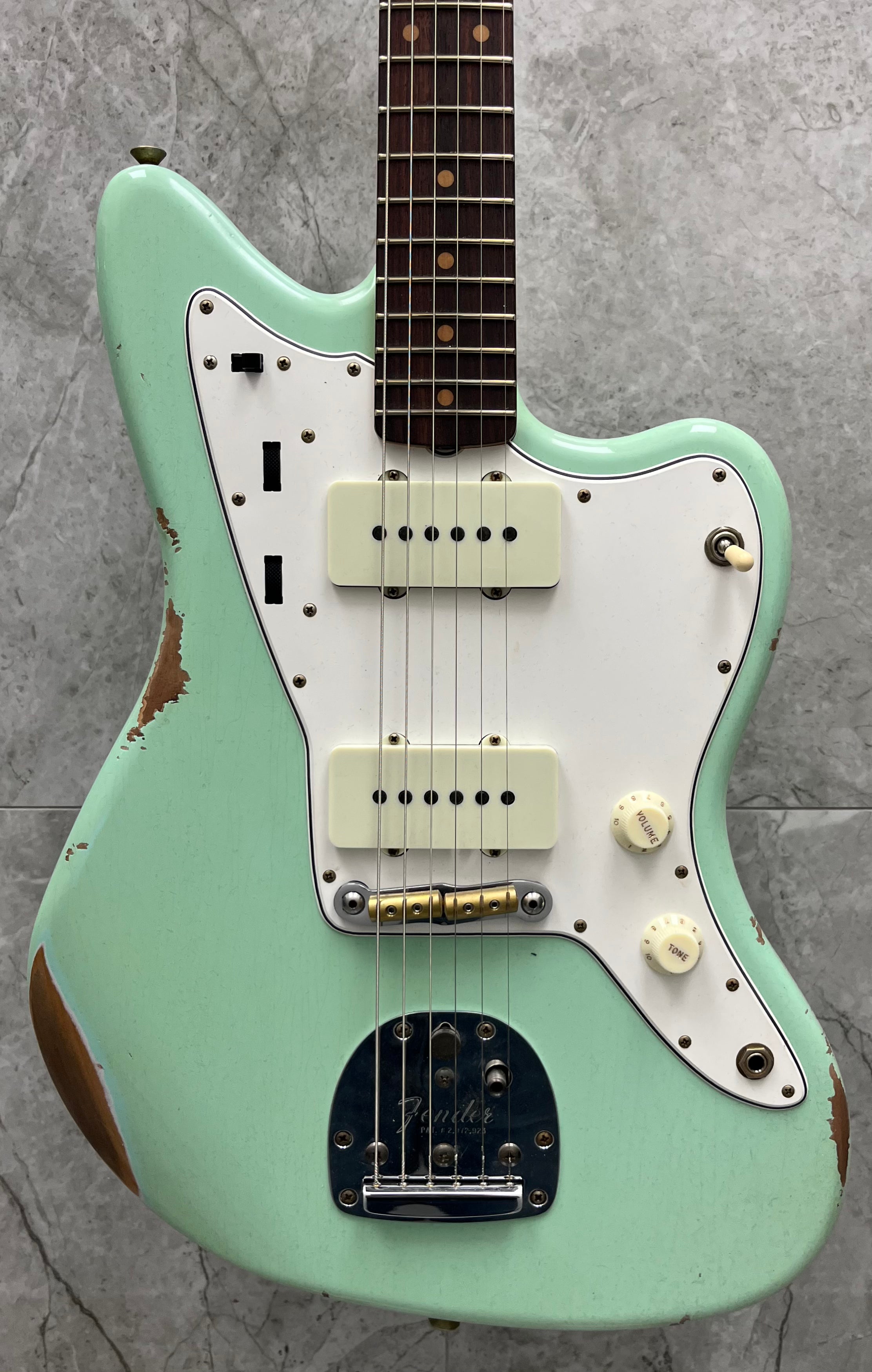 Fender Custom Shop 1963 Jazzmaster Relic Rosewood Fingerboard Aged Surf Green 9235700048 SERIAL NUMBER CZ587266 - 8 LBS 5 OZ