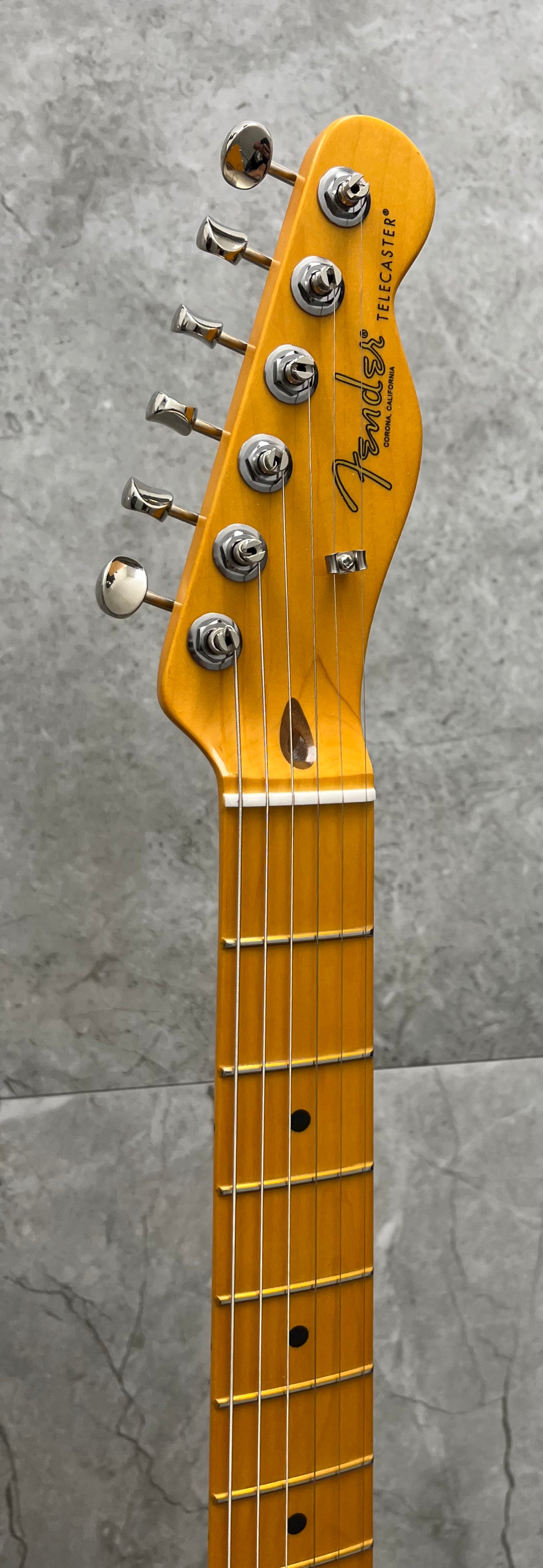 Fender American Professional Classic Telecaster Maple Fingerboard Butterscotch Blonde 0114962350 SERIAL NUMBER US25088862 - 7 LBS 3 OZ