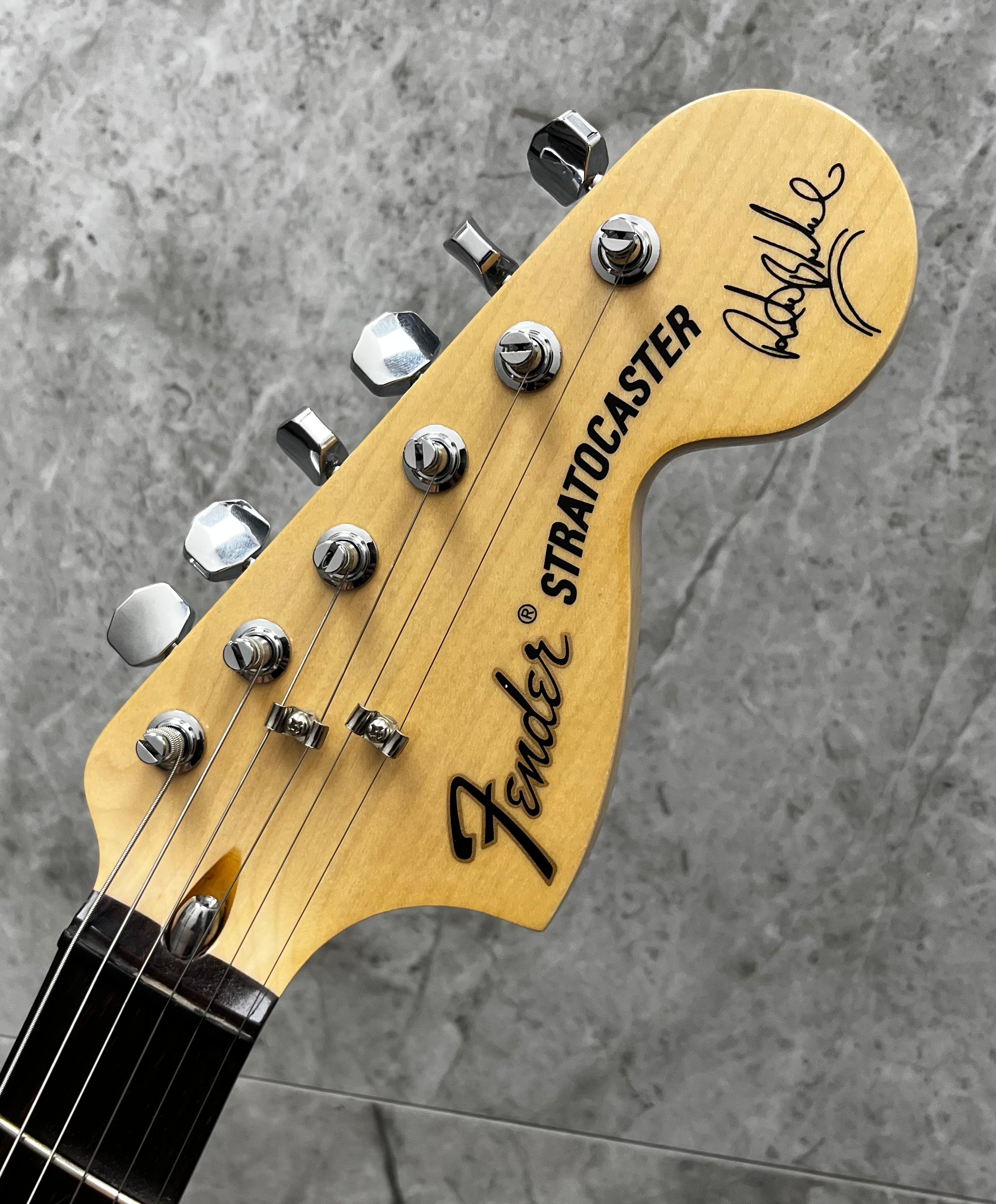 Fender Ritchie Blackmore Stratocaster Scalloped Rosewood Fingerboard Olympic White 0139010305 SERIAL NUMBER MX26002408 - 7 LBS 8 OZ