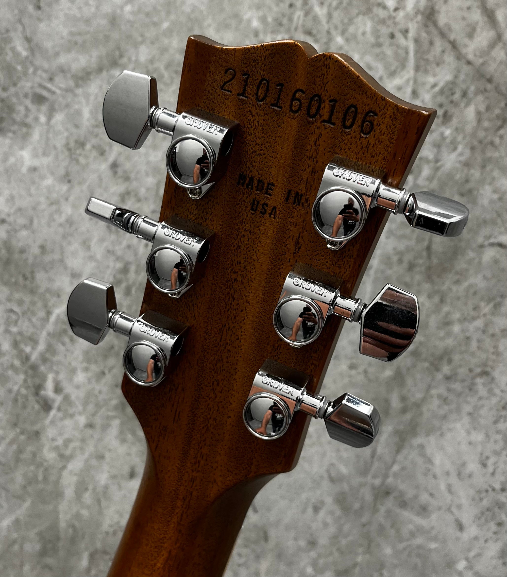 Gibson USA Kirk Hammett Greeny Les Paul Standard LPSKH00GGNH SERIAL NUMBER 210160106 - 9.0 LBS