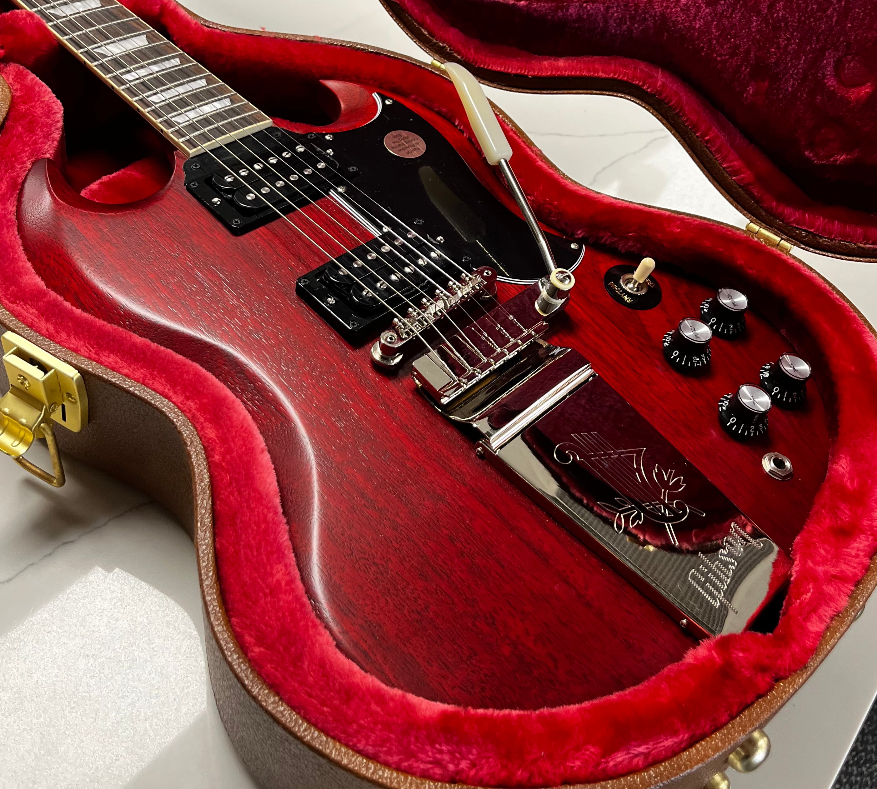Gibson USA SG Standard Faded '61 w/Maestro - Vintage Cherry SG61F00VCNM SERIAL NUMBER 217820303 - 6 LBS 13 OZ
