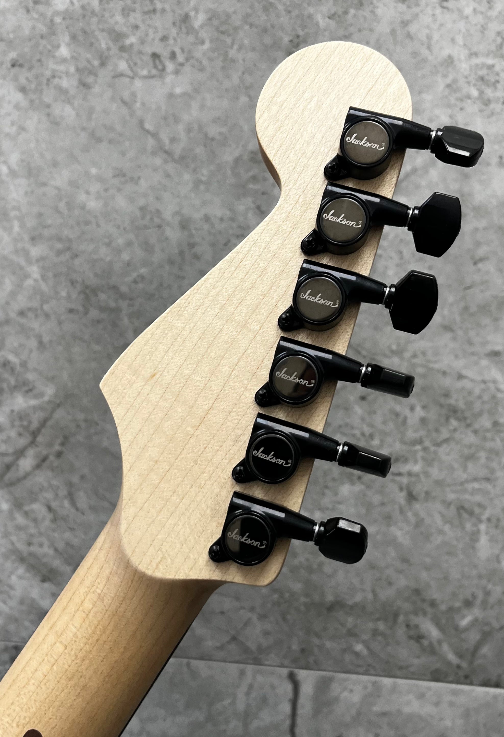 Jackson USA CUSTOM SHOP Adrian Smith San Dimas DK, Ebony Fingerboard, Snow White 2805053876 SERIAL NUMBER 010631 - 8 LBS 6 OZ