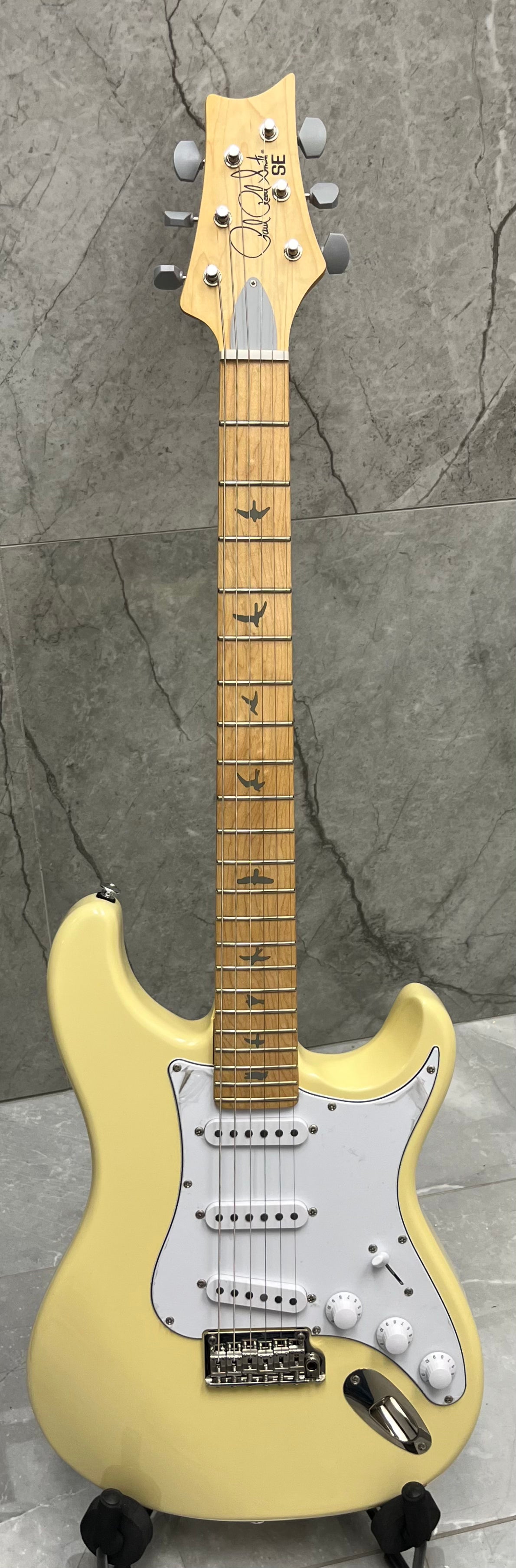 PRS Guitars John Mayer Silver Sky SE Maple Electric Guitar with Gigbag - Moon White 112108::3J SERIAL NUMBER CTIH033671 - 7 LBS 10 OZ