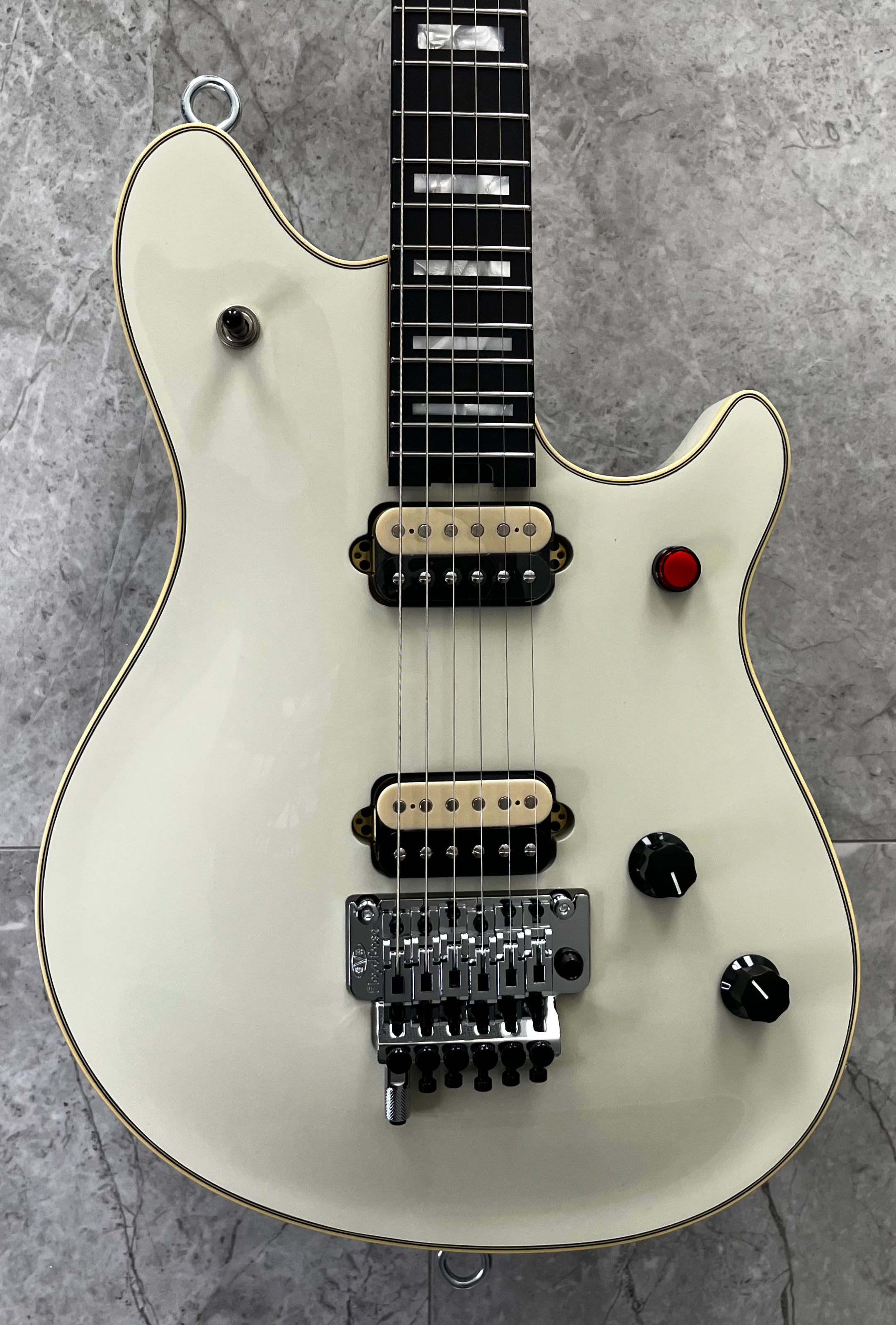 EVH MADE IN JAPAN MIJ Series EVH Signature Wolfgang Ebony Fingerboard, Ivory MODEL 5108000849 SERIAL NUMBER JFE2600012 - 8 LBS 7 OZ