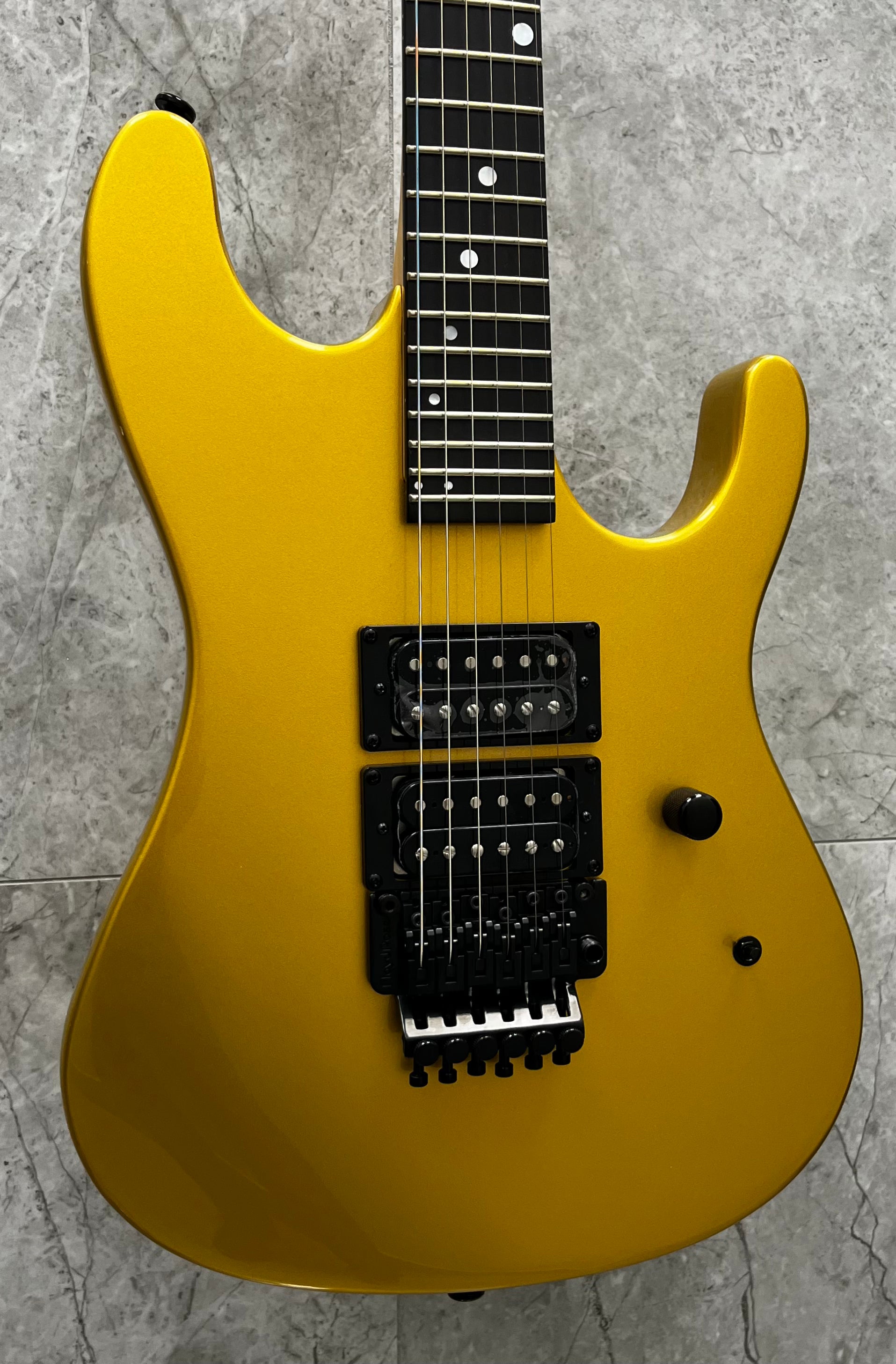 Kramer 50th Anniversary Series - Curated K50NS Nightswan Gold Gloss Finish W/ GIG BAG SERIAL NUMBER 260129013 - 8 LBS 2 OZ