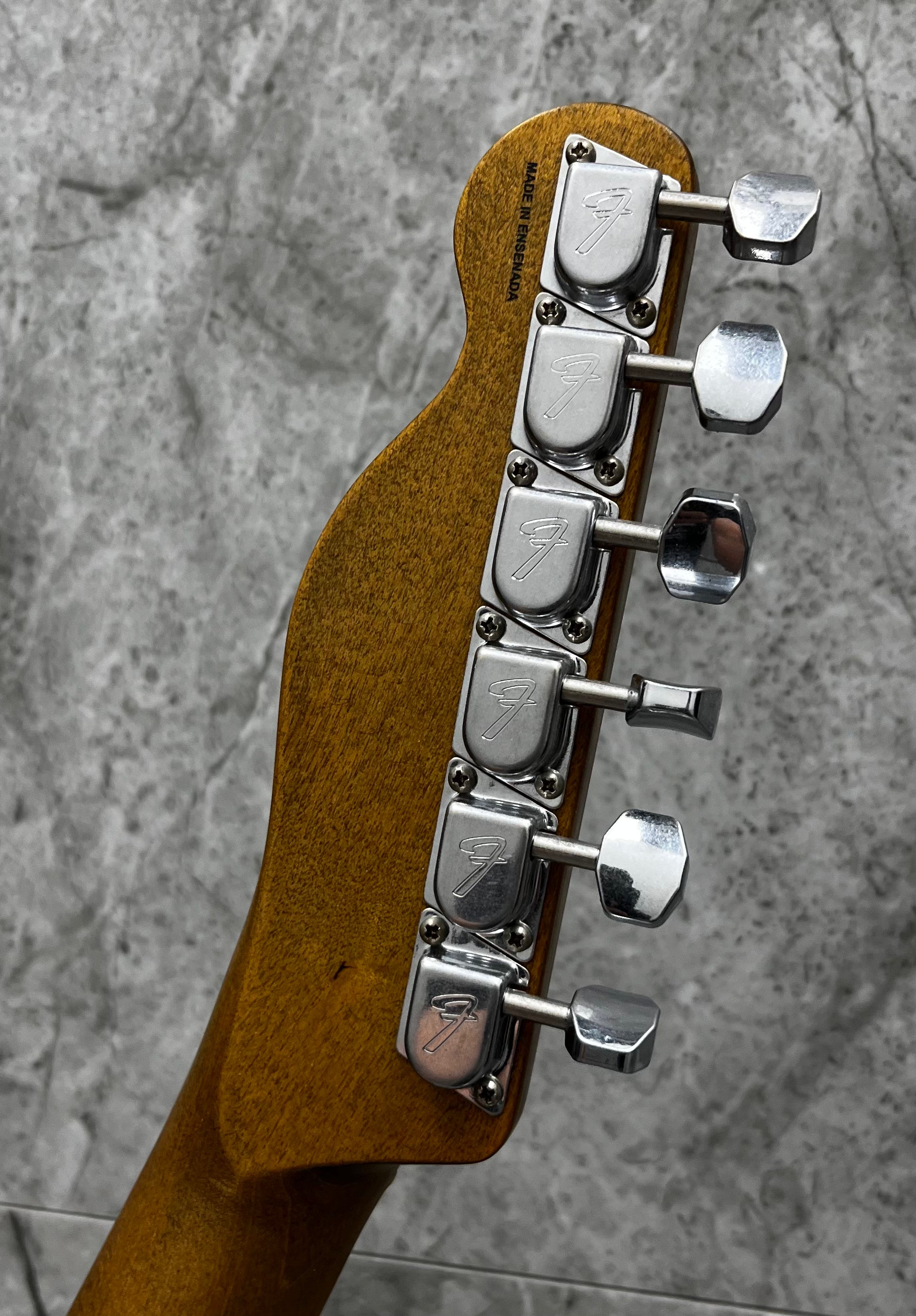 FENDER John Osborne Road Worn Telecaster Maple Fingerboard, Olympic White 0140372705 SERIAL NUMBER J0000466 - 7 LBS 4 OZ