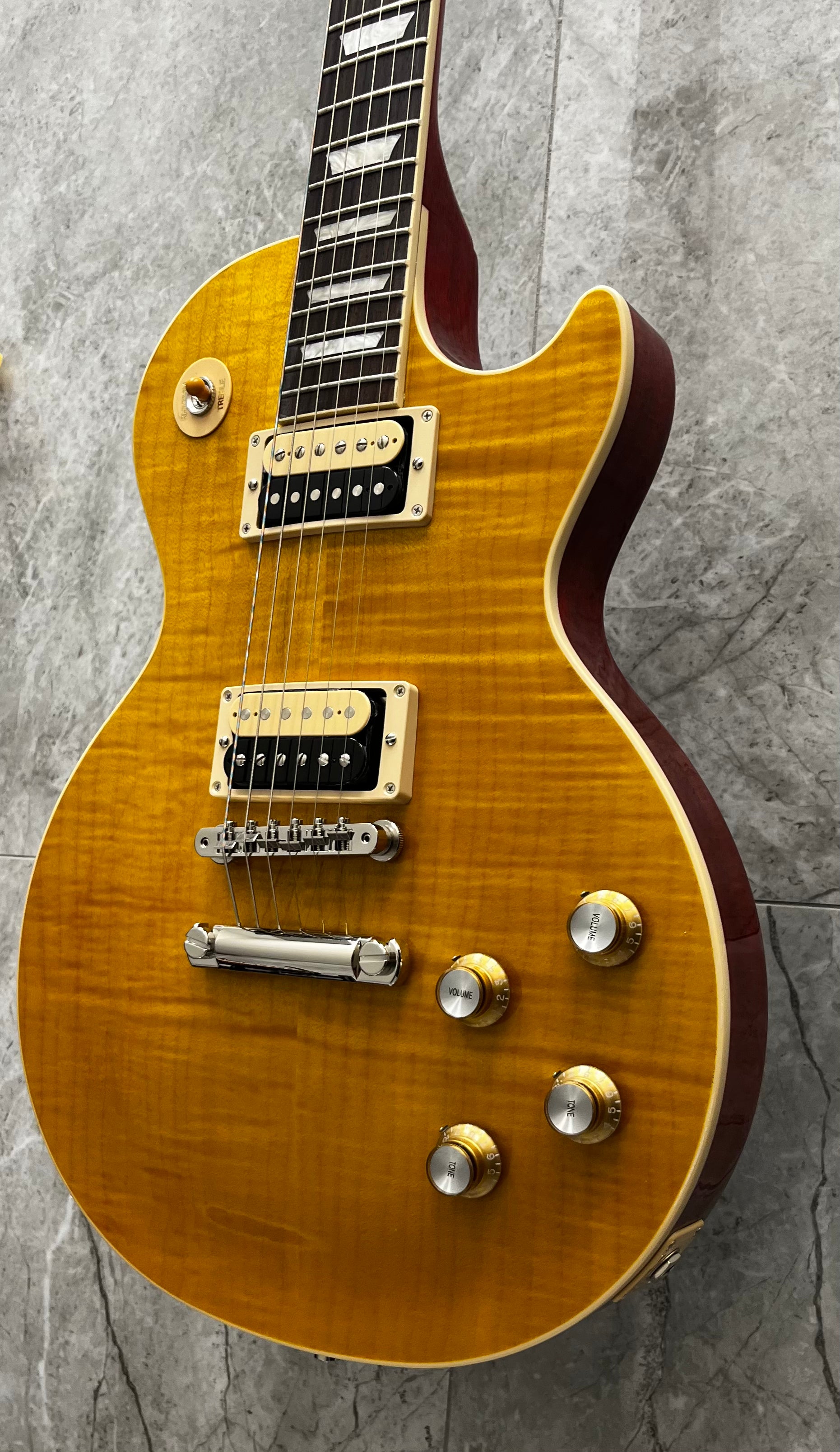 Gibson USA Slash Les Paul Standard LPSS00APNH Appetite Amber SERIAL NUMBER 230050028&nbsp;- 8 LBS 5 OZ