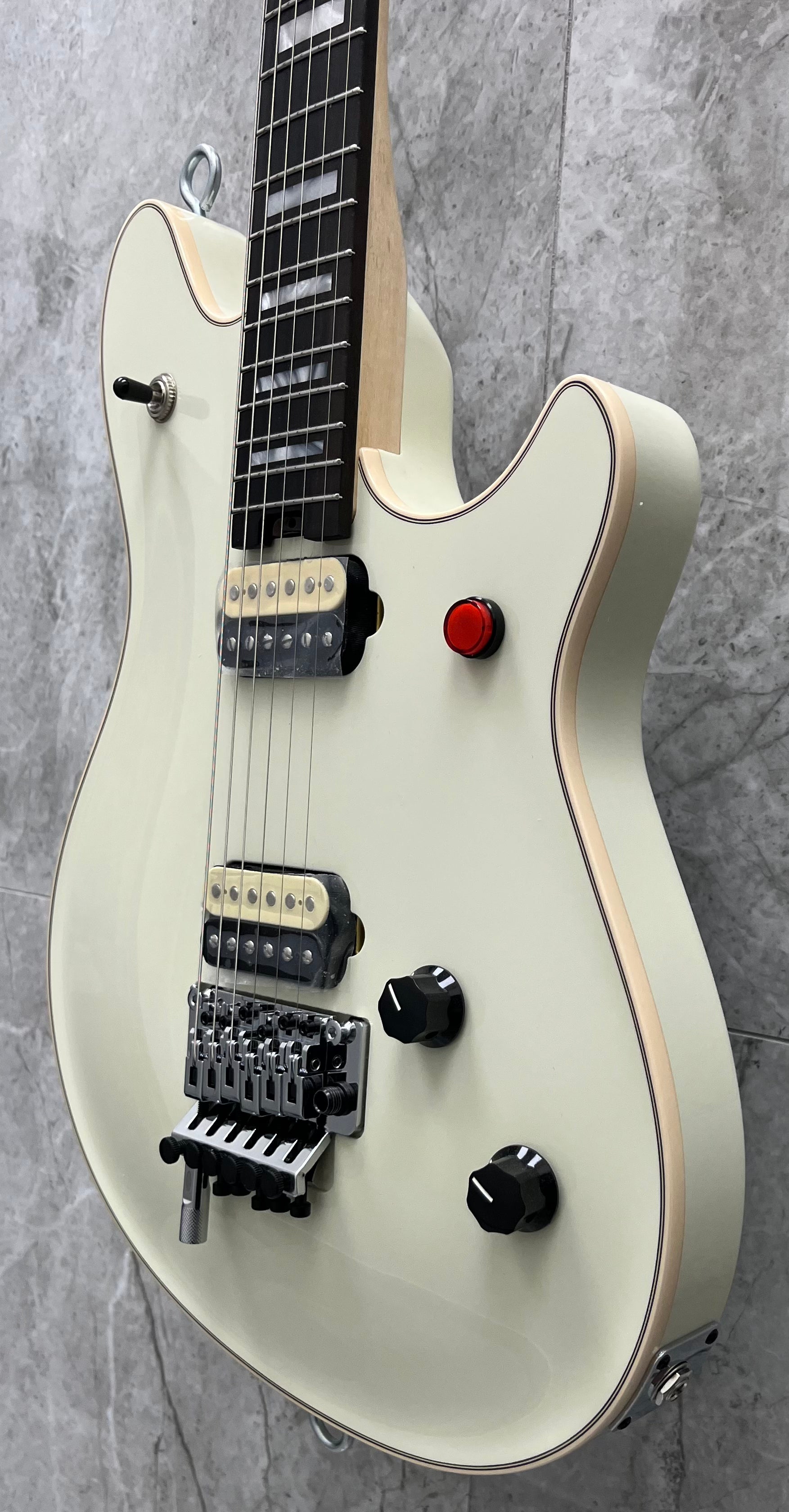 EVH Wolfgang MADE IN THE USA Edward Van Halen Signature Ebony Fingerboard Ivory 5107921849