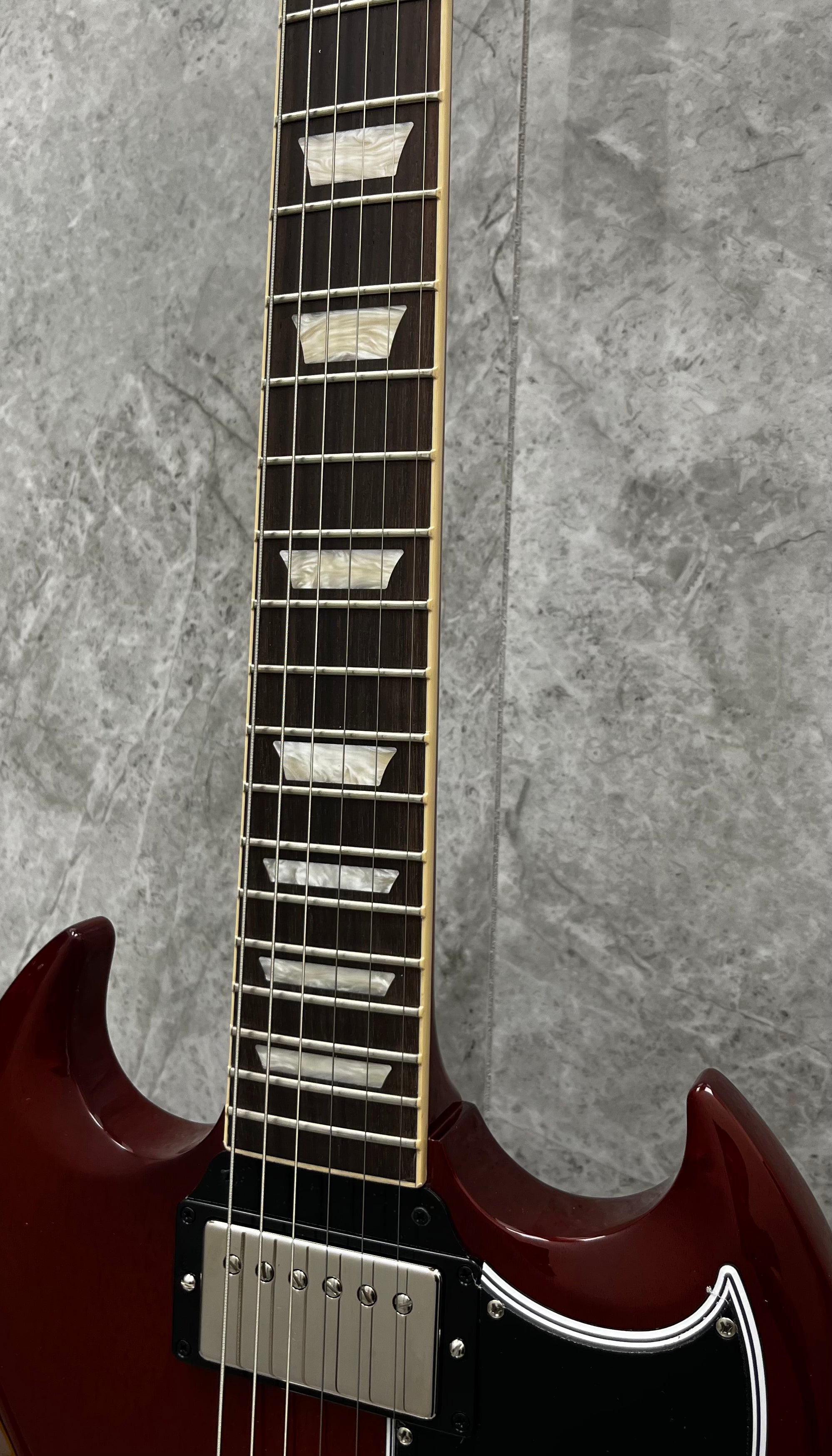 Gibson LIMITED EDITION USA Jake Kiszka Greta Van Fleet SIGNATURE SG Standard MODEL SG61JK25FVNH SERIAL NUMBER 235350084 - 6.0 LBS