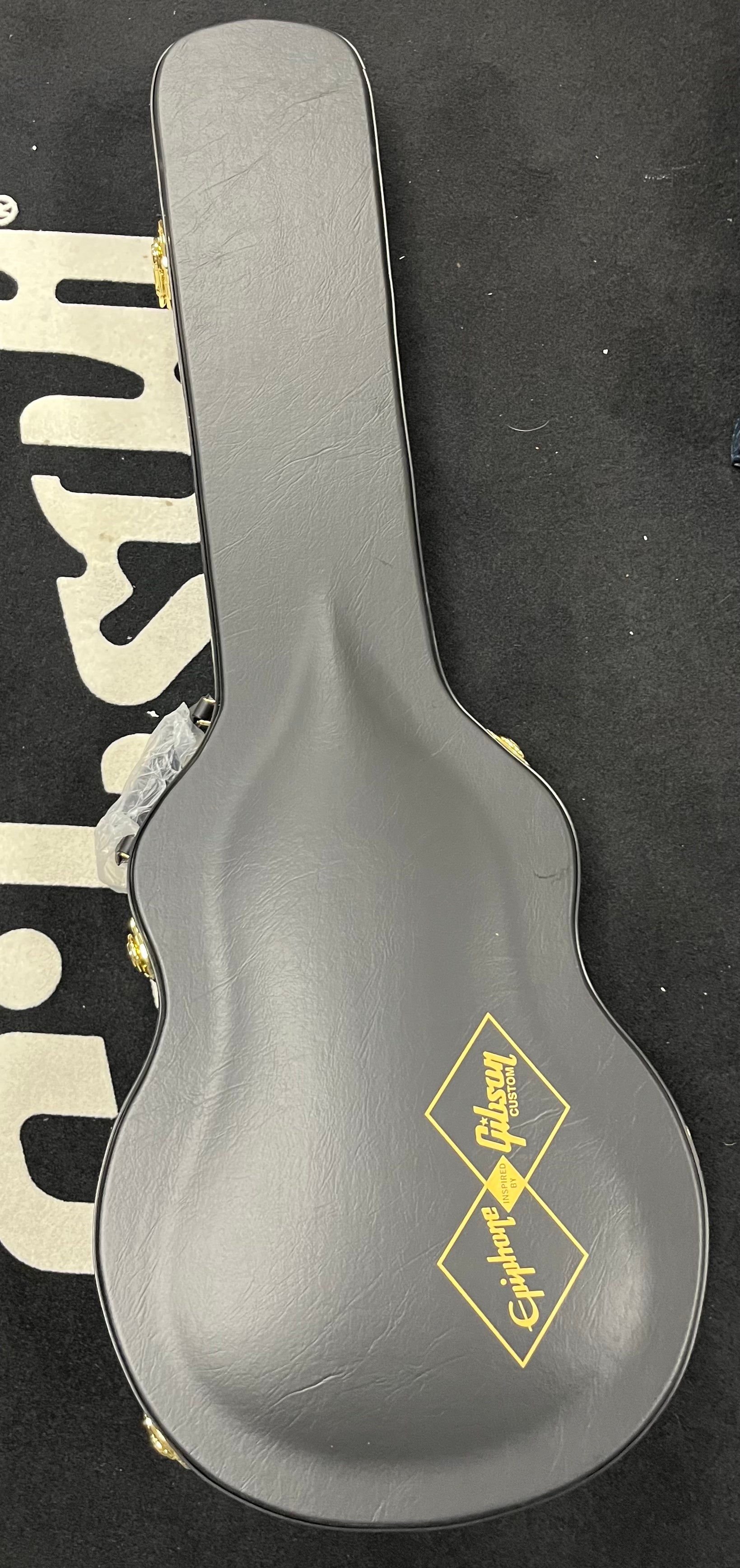 Epiphone ( GIBSON HEADSTOCK ) Les Paul Custom Electric Guitar with Case - Ebony ECLPCEBGH SERIAL NUMBER 25031522025 - 9.0 LBS