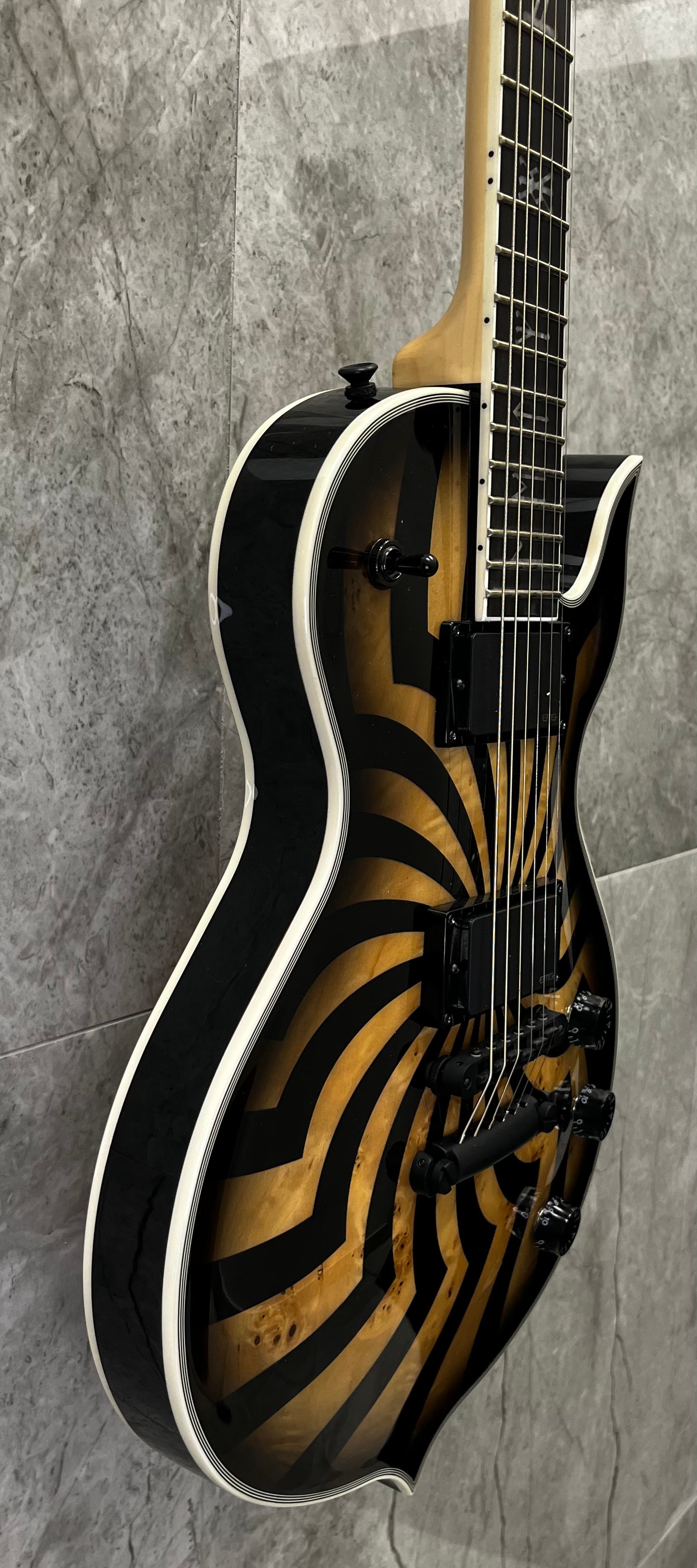 Wylde Audio Odin Grail Buzzsaw Charcoal Burst 4539-SHC SERIAL NUMBER WA26060094 - 9 LBS 2 OZ