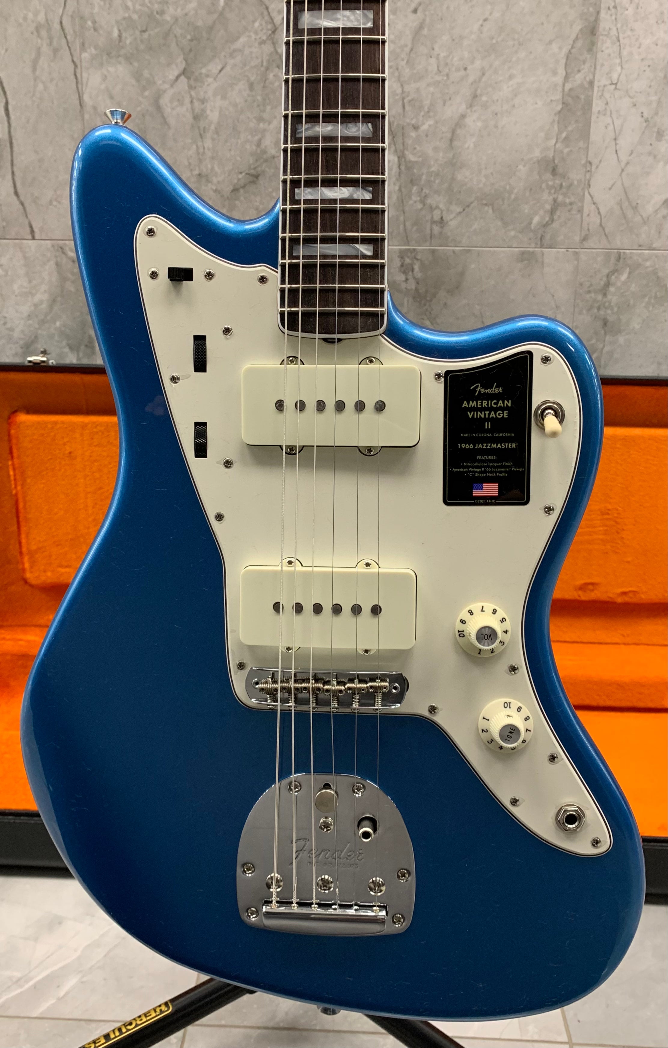 Fender American Vintage II 1966 Jazzmaster Rosewood Fingerboard, Lake Placid Blue 0110340802