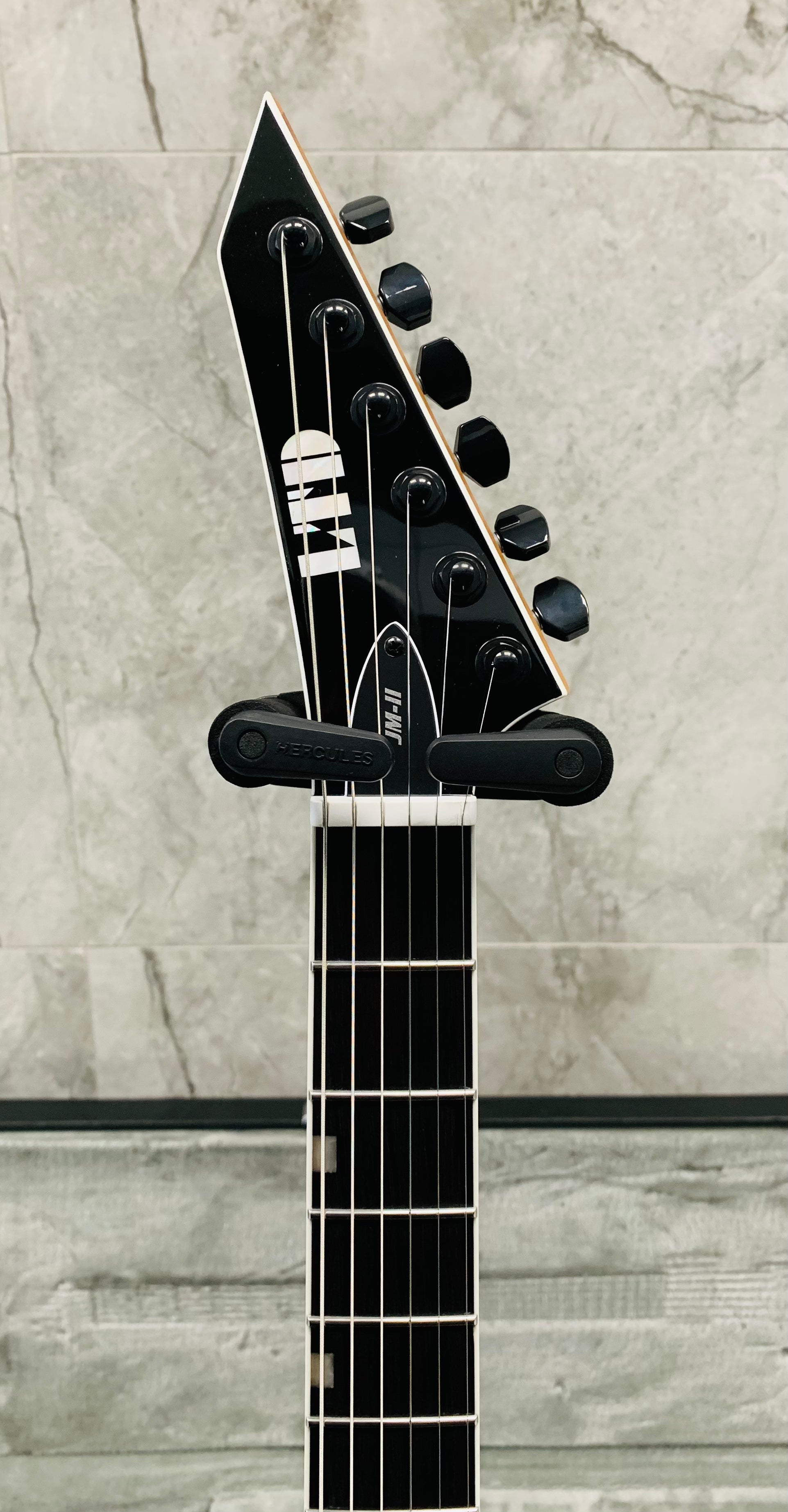 Josh's clearance guitar shop