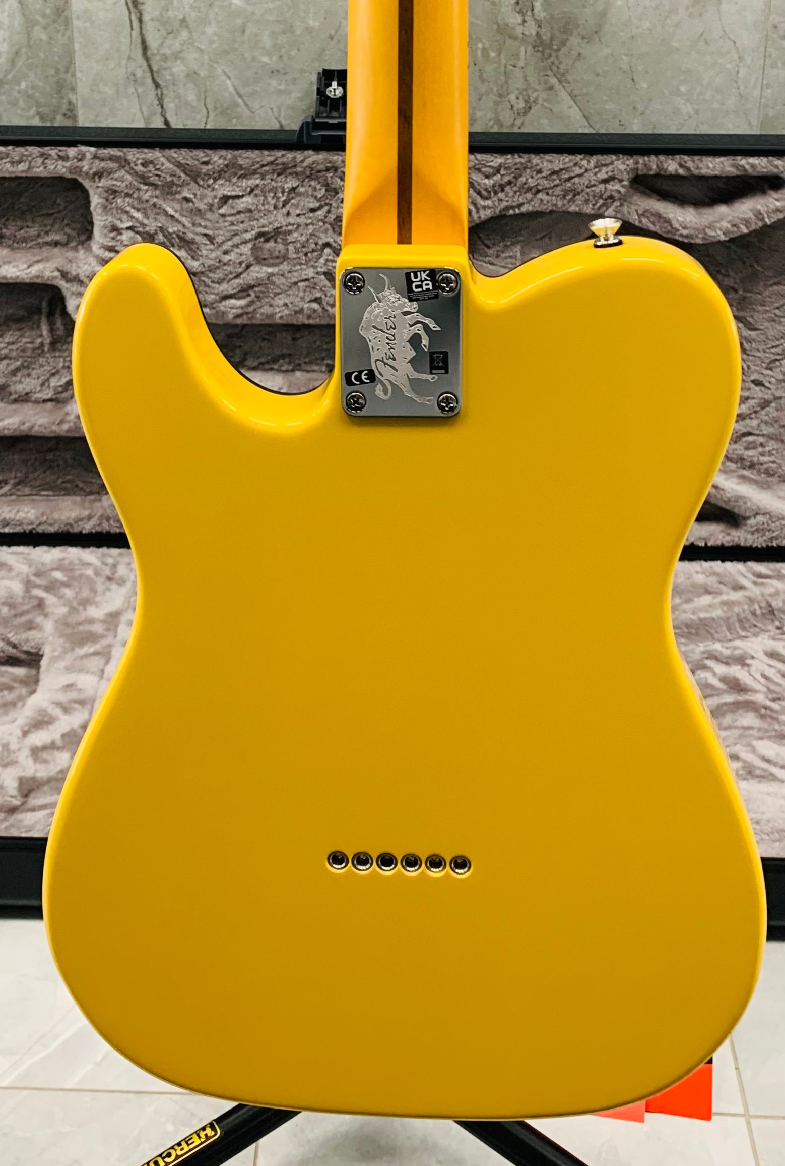 Fender Britt Daniel Tele Thinline Maple Fingerboard - Amarillo Fender Britt Daniel Tele Thinline Maple Fingerboard - Amarillo