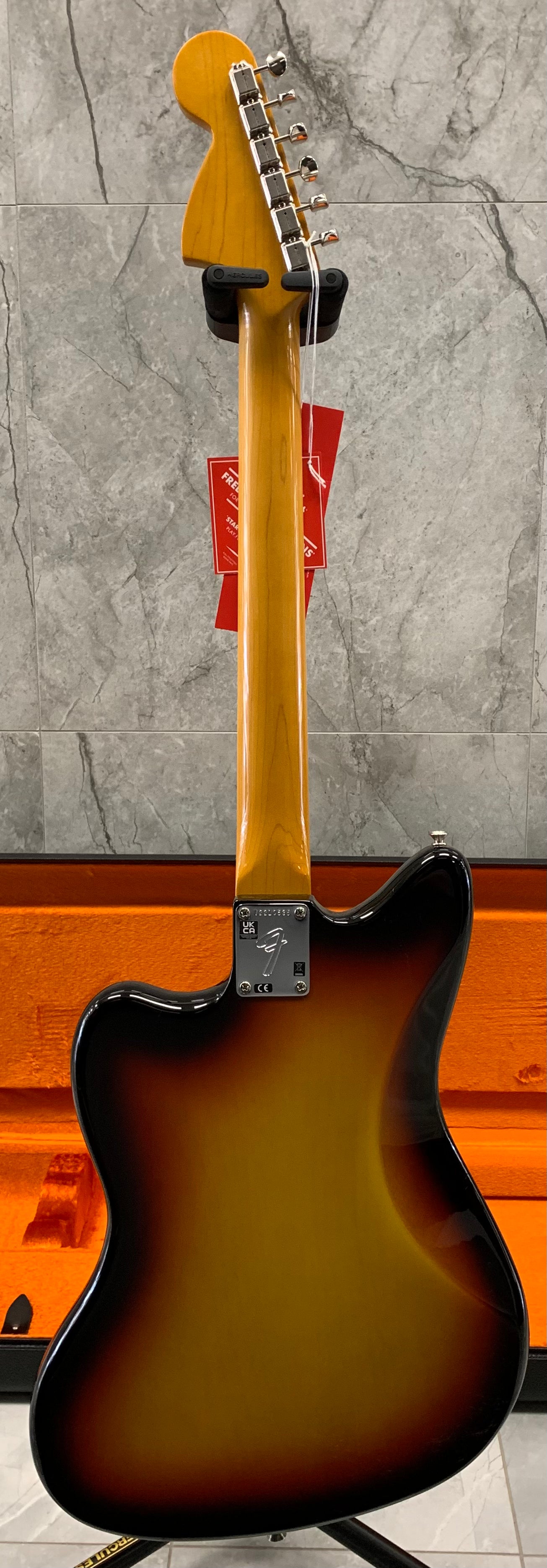 Fender American Vintage II 1966 Jazzmaster Rosewood Fingerboard, 3-Color Sunburst 0110340800