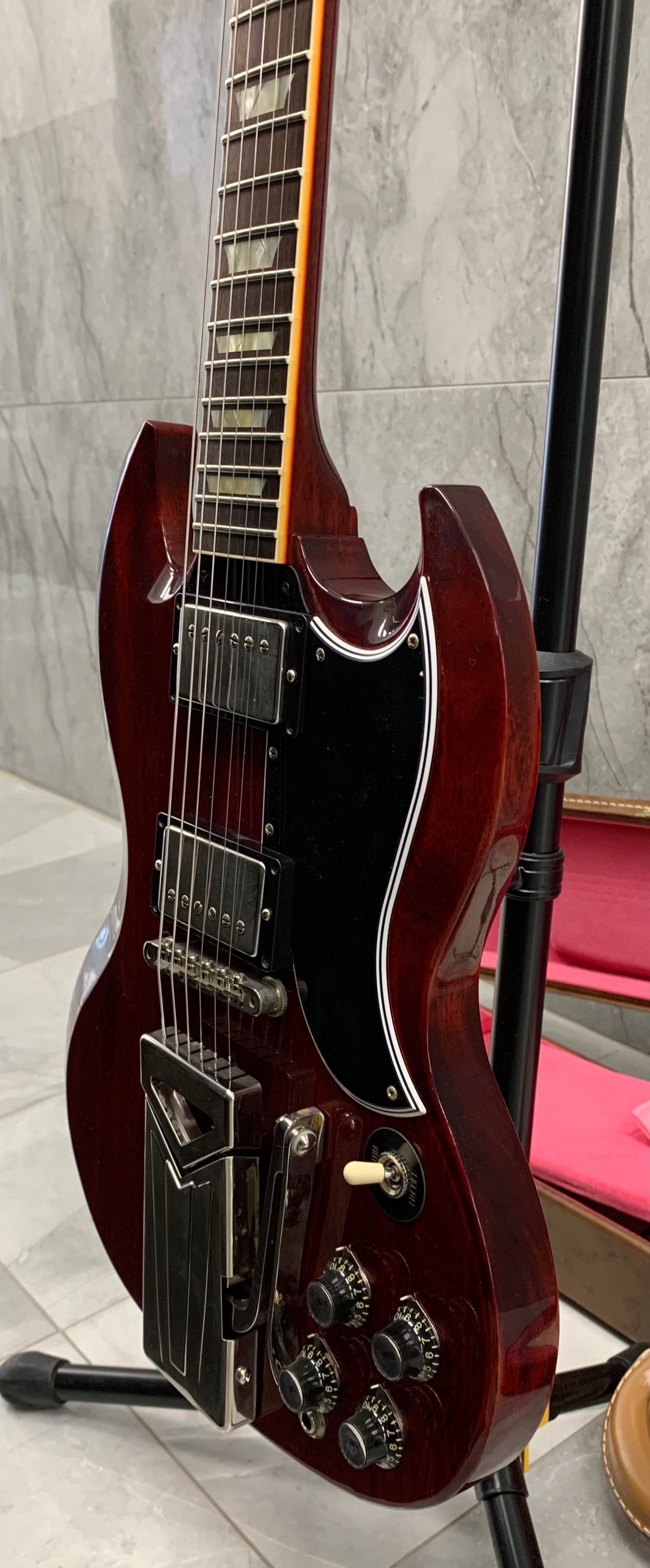 Gibson Custom Shop 60th Anniversary 1961 LES PAUL SG STANDARD WITH SIDEWAYS VIBROLA VOS CHERRY RED SGSR60VOCHSN