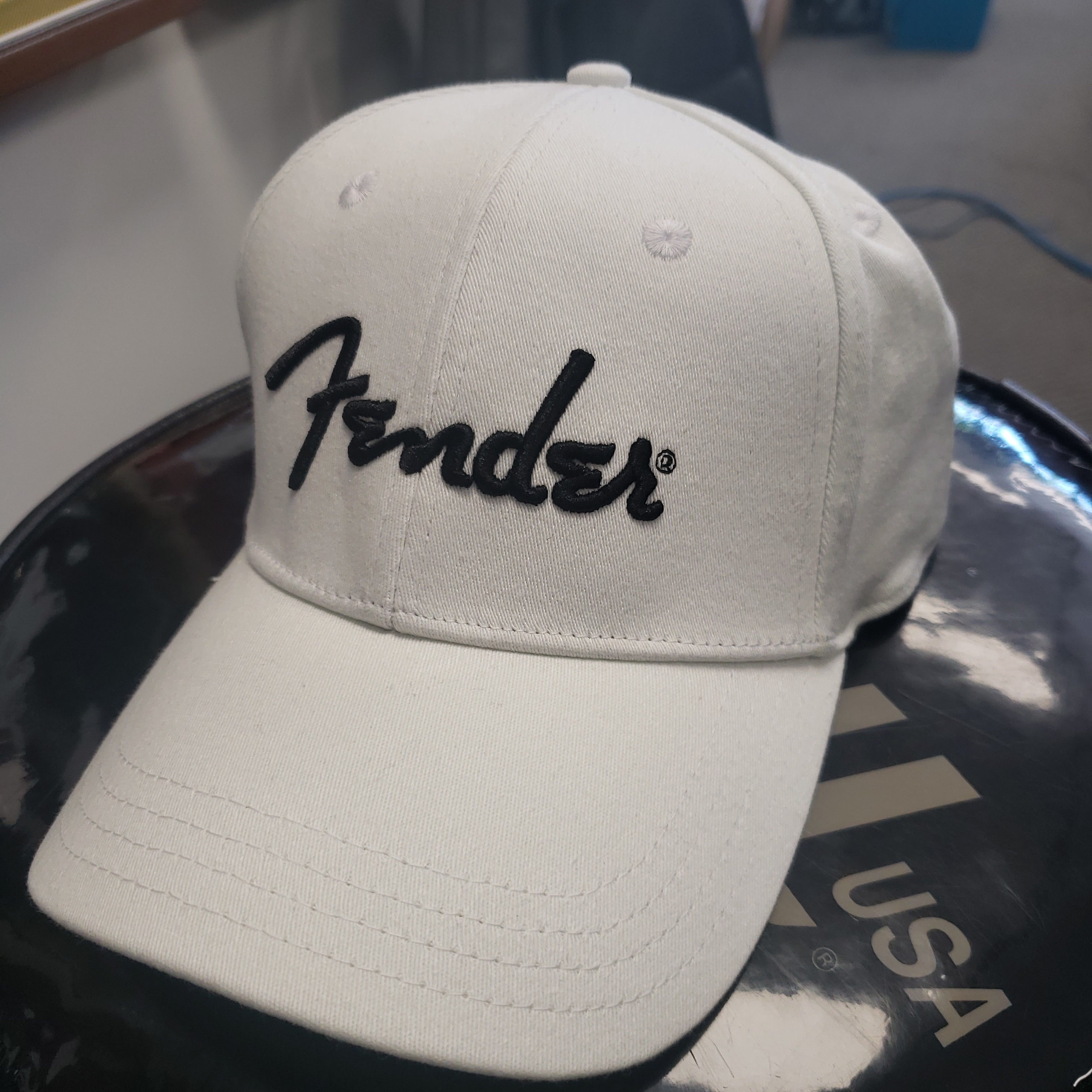 FENDER WHITE LOGO BASEBALL CAP L/XL