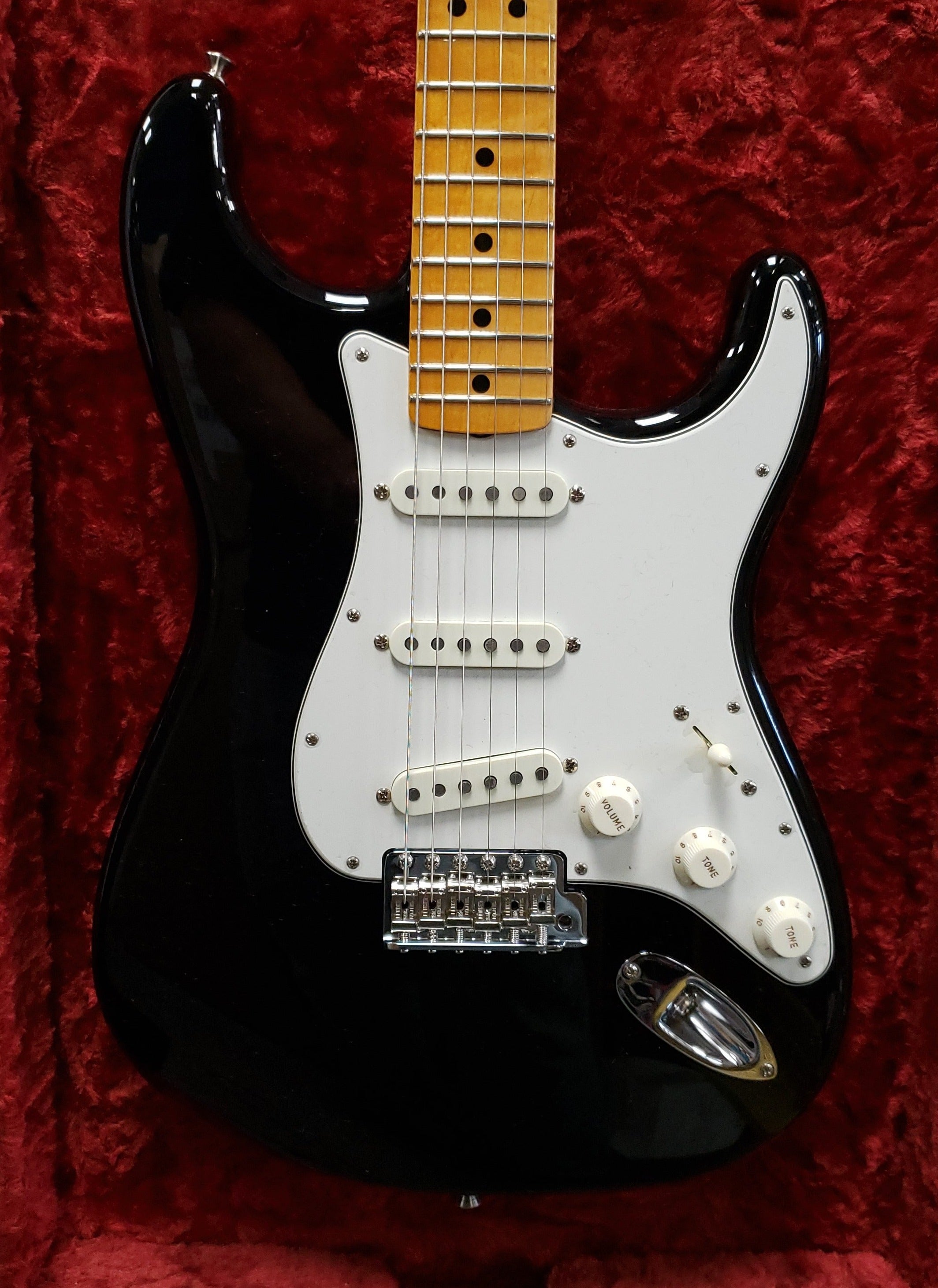 Fender Custom Shop Jimi Hendrix Voodoo Child Signature Stratocaster NOS Maple Fingerboard Black 1511272806