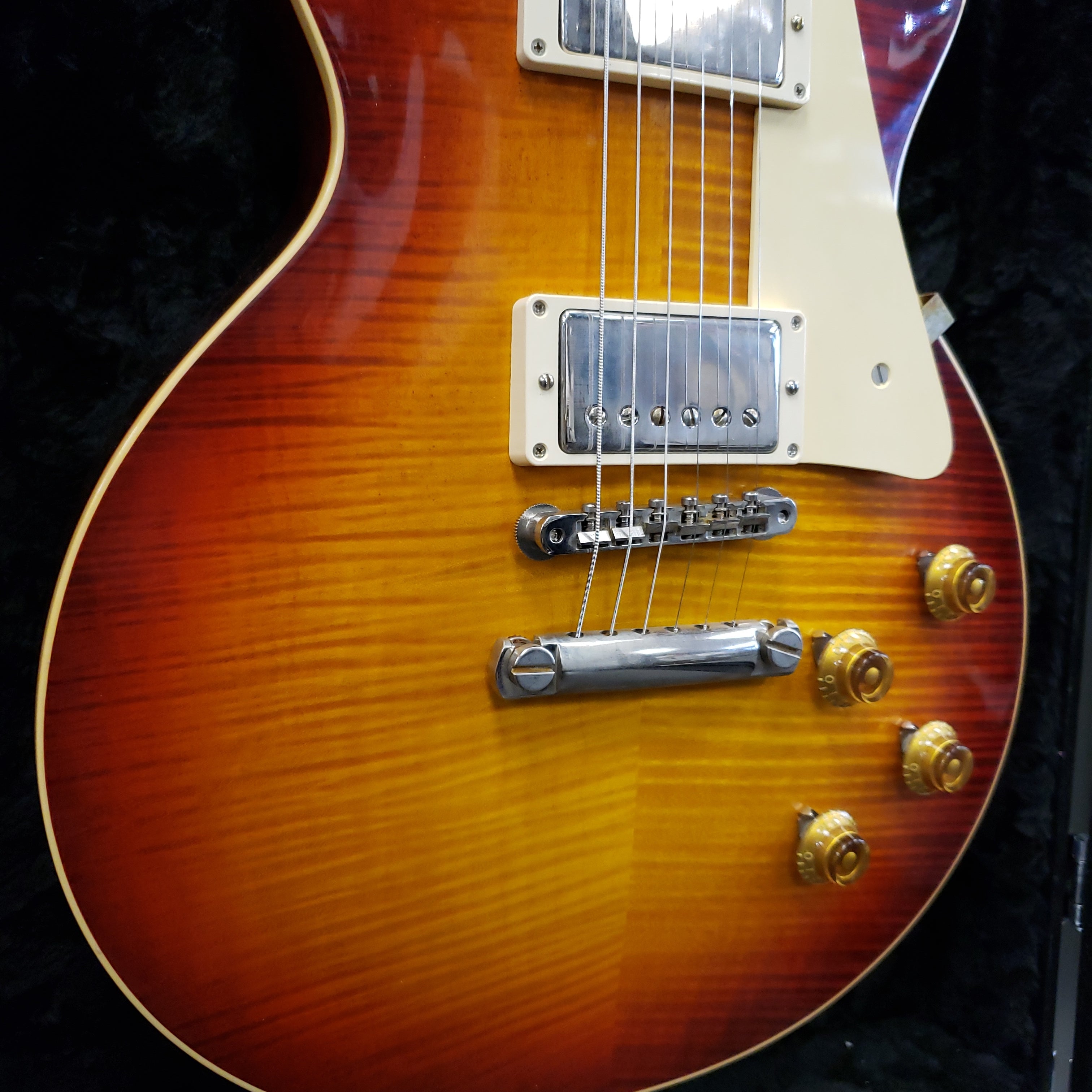 Gibson Custom Shop 1959 Les Paul Standard Reissue VOS Factory Burst - Nickel Hardware LPR59VOFANH SERIAL NUMBER 901677