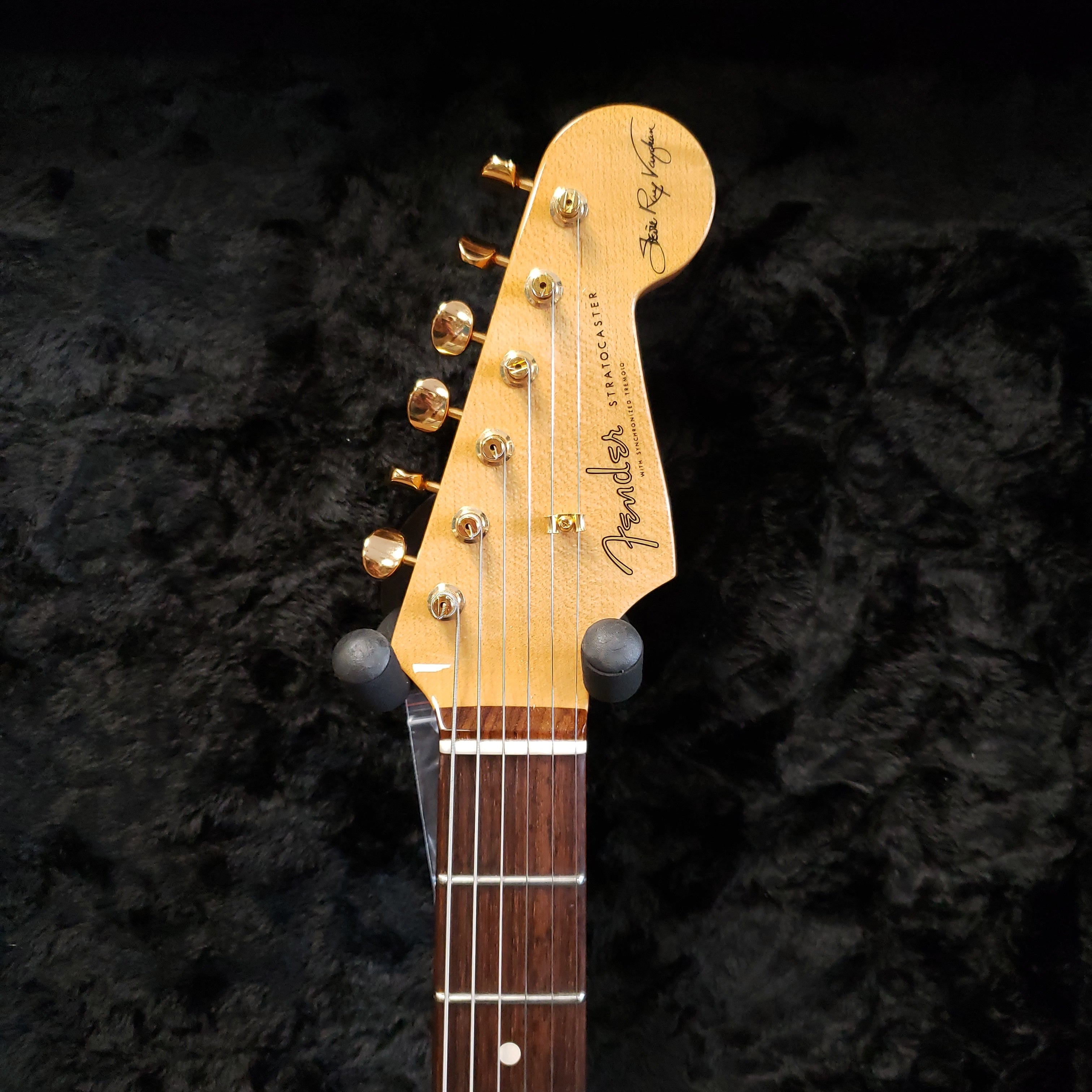 Fender Custom Shop Stevie Ray Vaughan Signature Stratocaster Rosewood Fingerboard 3-Color Sunburst f-9235000863 SERIAL NUMBER CZ545471 - 7.8 LBS