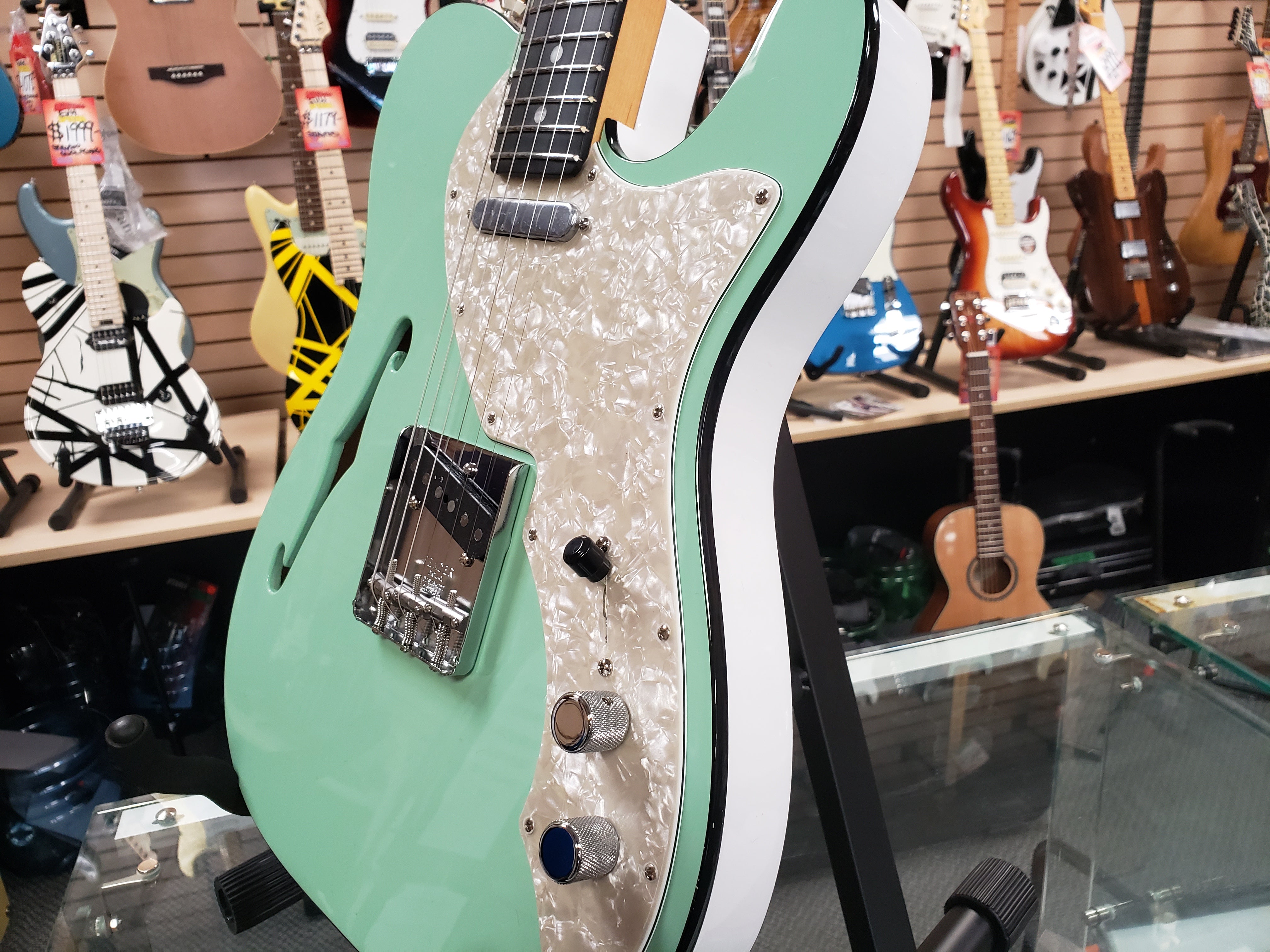 Fender Limited Edition Two-Tone Telecaster Ebony Fingerboard Surf Green 2 Tone F-0176203757 LAST ONE