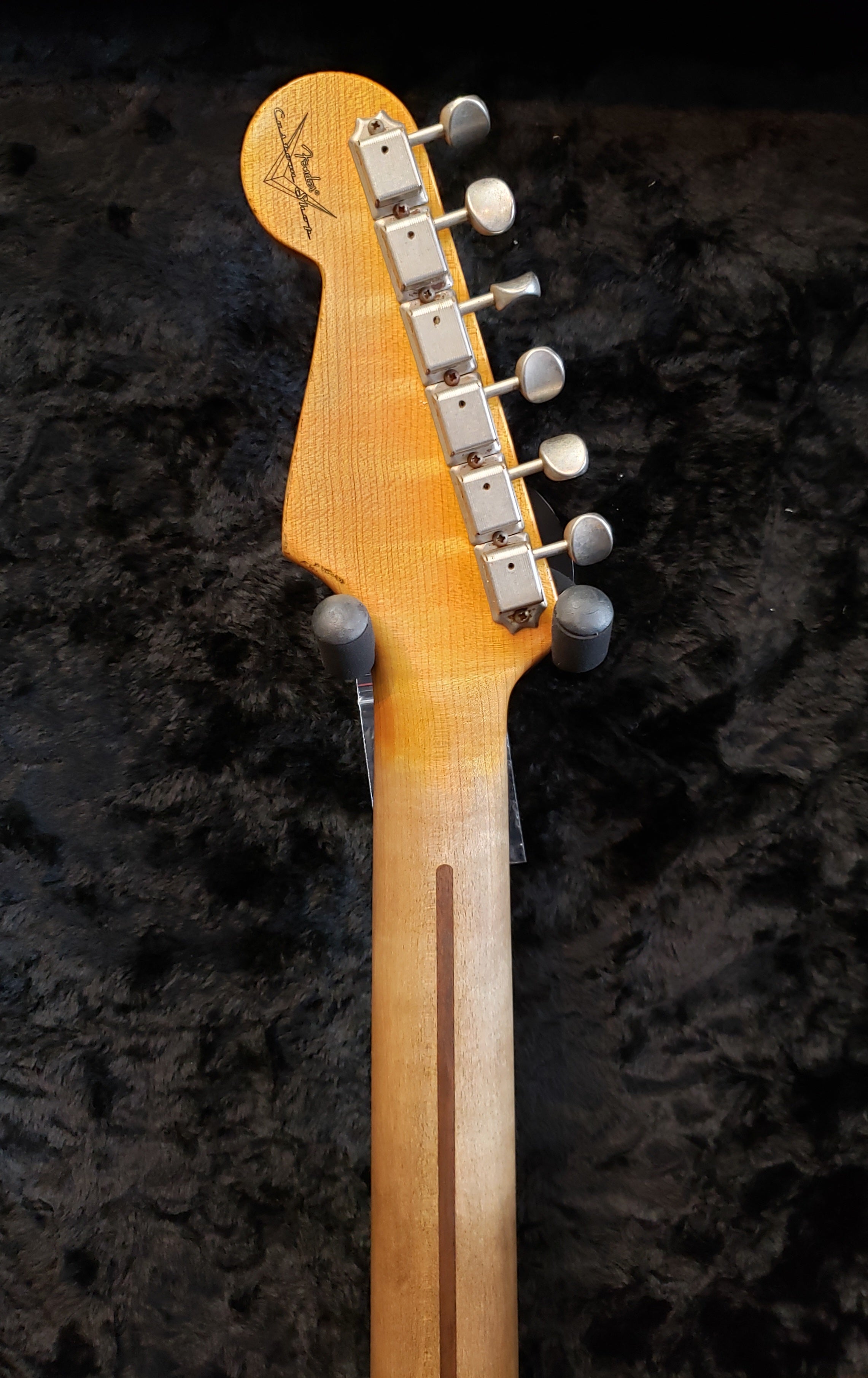 Fender Custom Shop 1954 Heavy Relic Stratocaster Maple Neck 2-Tone Sunburst 9231006484 Commemorative Strat 7.4 lbs