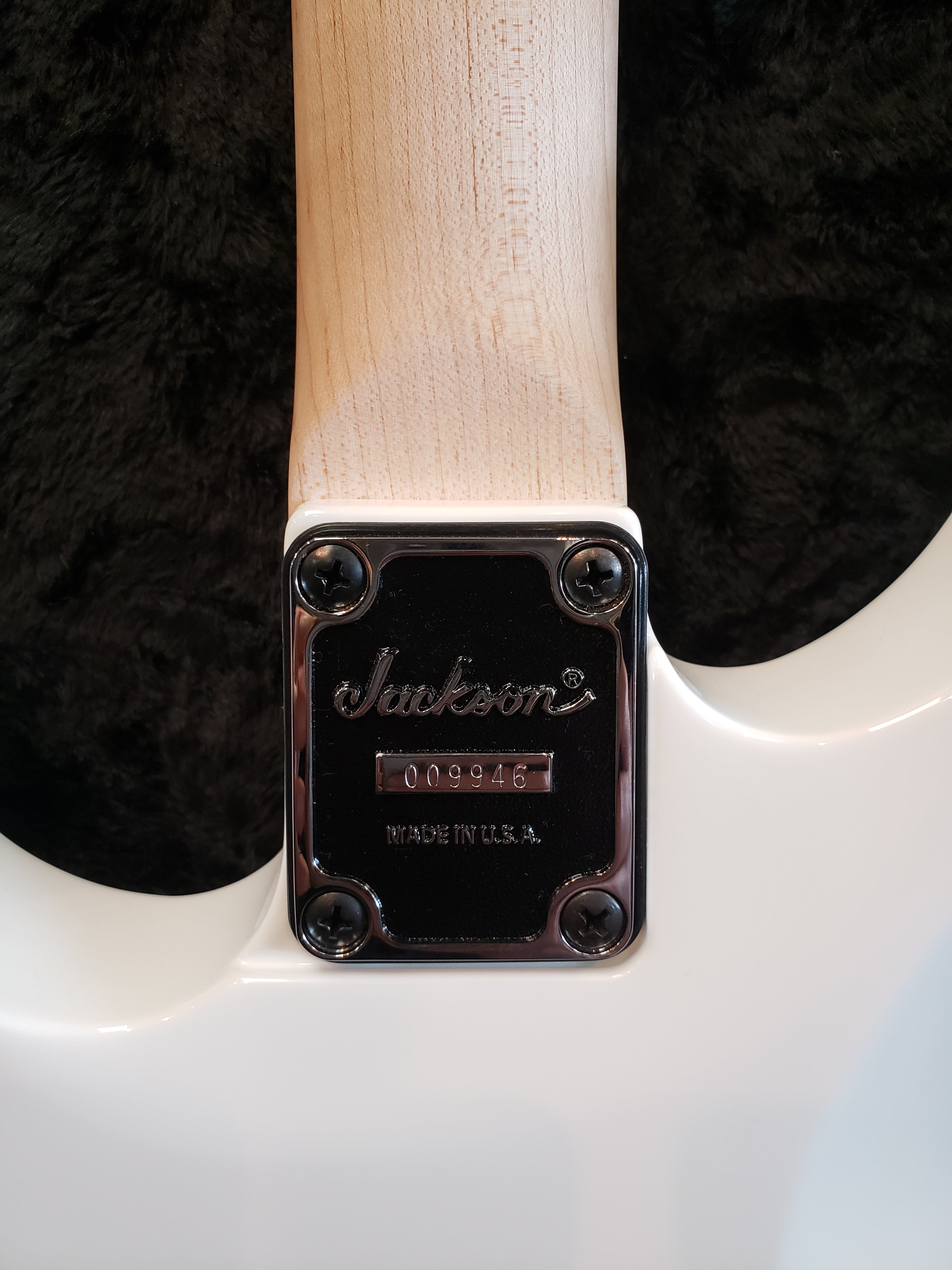 Jackson Custom Shop USA SELECT DK1 Dinky Ebony Fretboard Snow White 2803010876 SERIAL NUMBER 009946 - 8.0 LBS