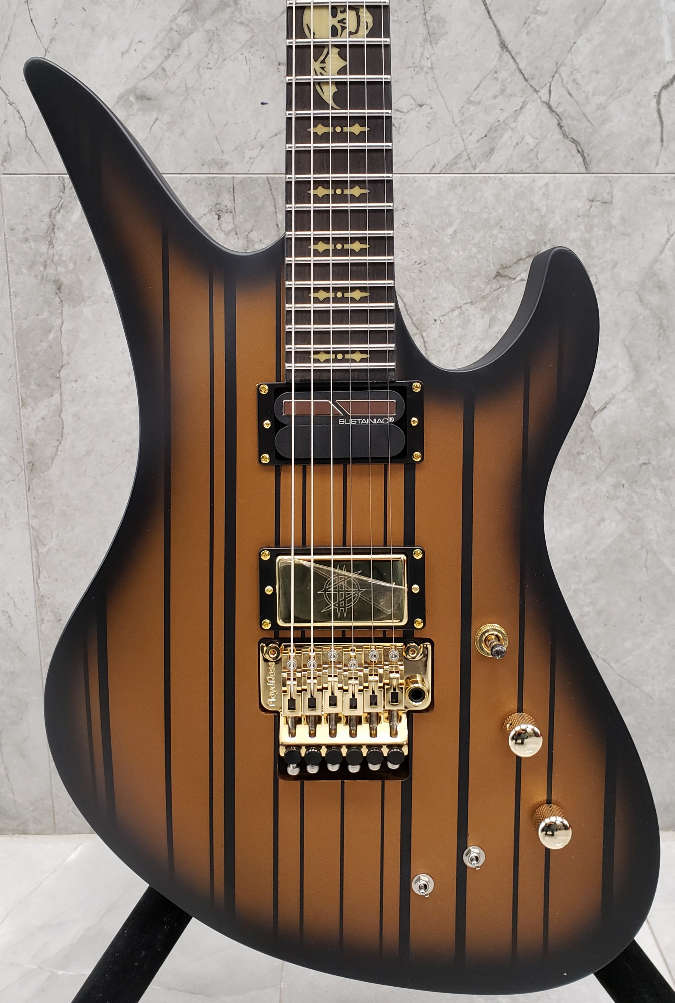 Schecter SYNYSTER-CST-S-SGB SYNYSTER CUSTOM-S SUSTAINIAC Satin Gold Burst 1743-SHC